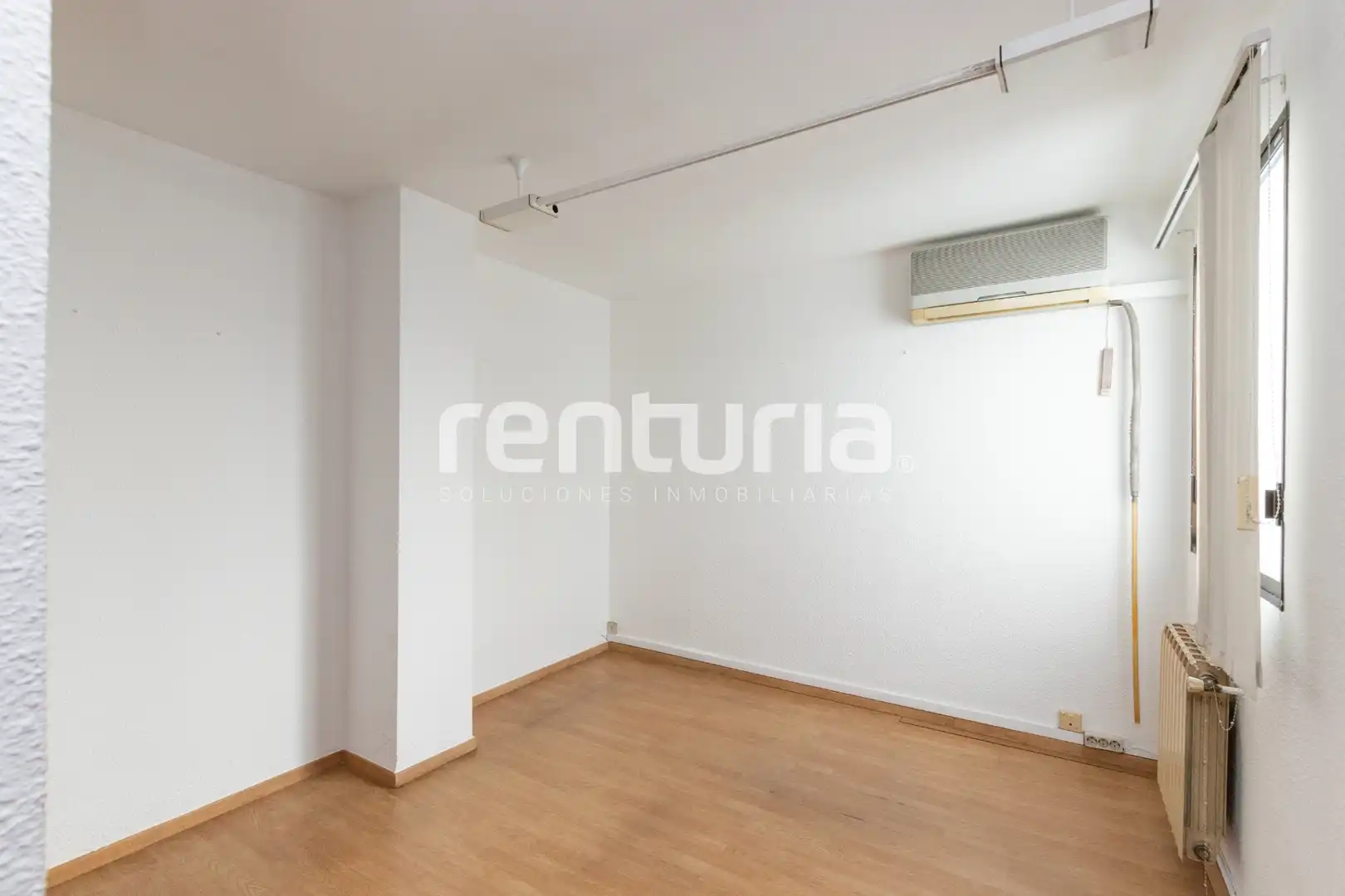 Habitación de Piso en venta en Valencia con Aire acondicionado, Calefacción y Balcón