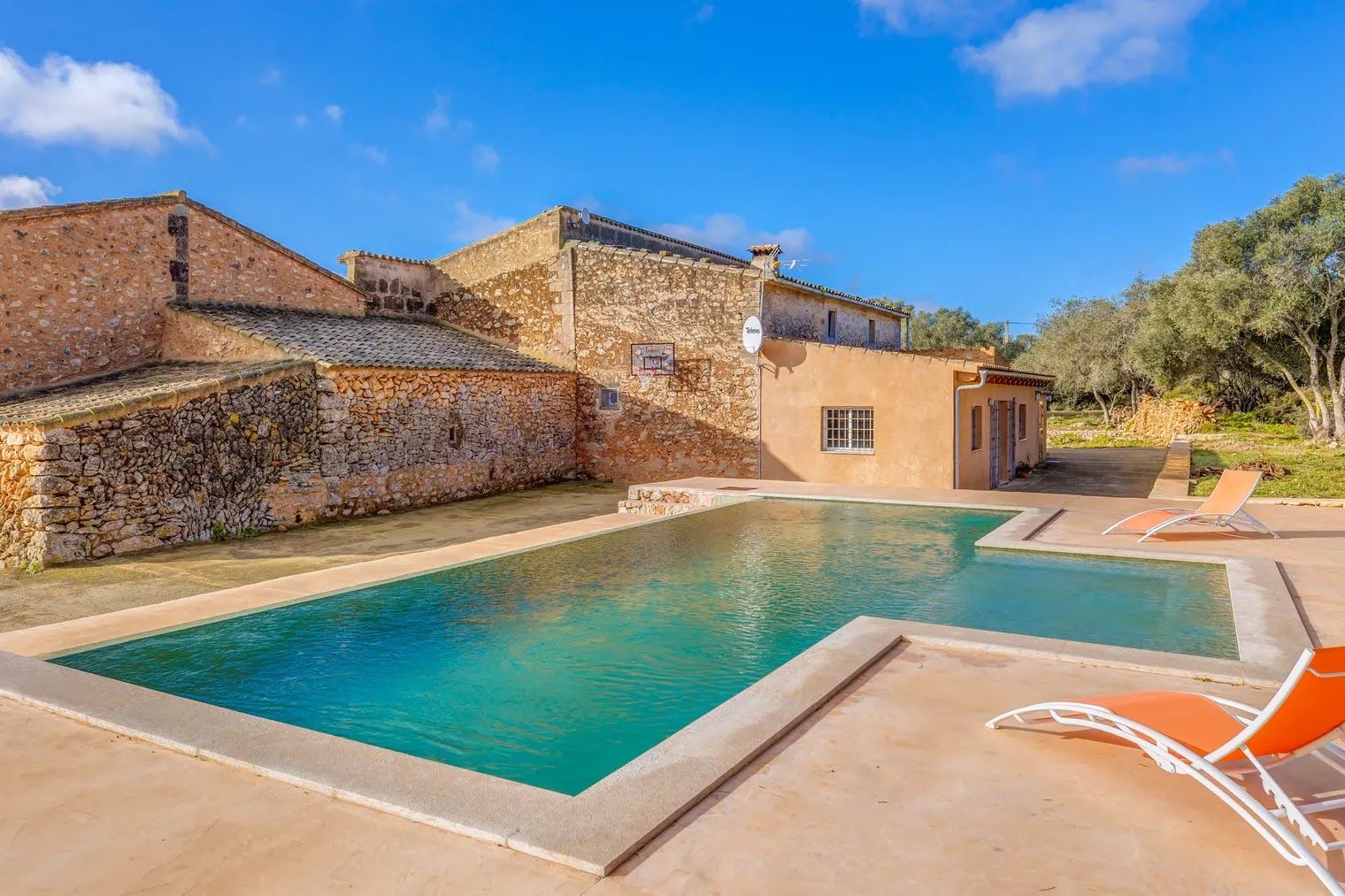 Swimming pool of Country house to rent in Llucmajor  with Air Conditioner, Swimming Pool and Furnished