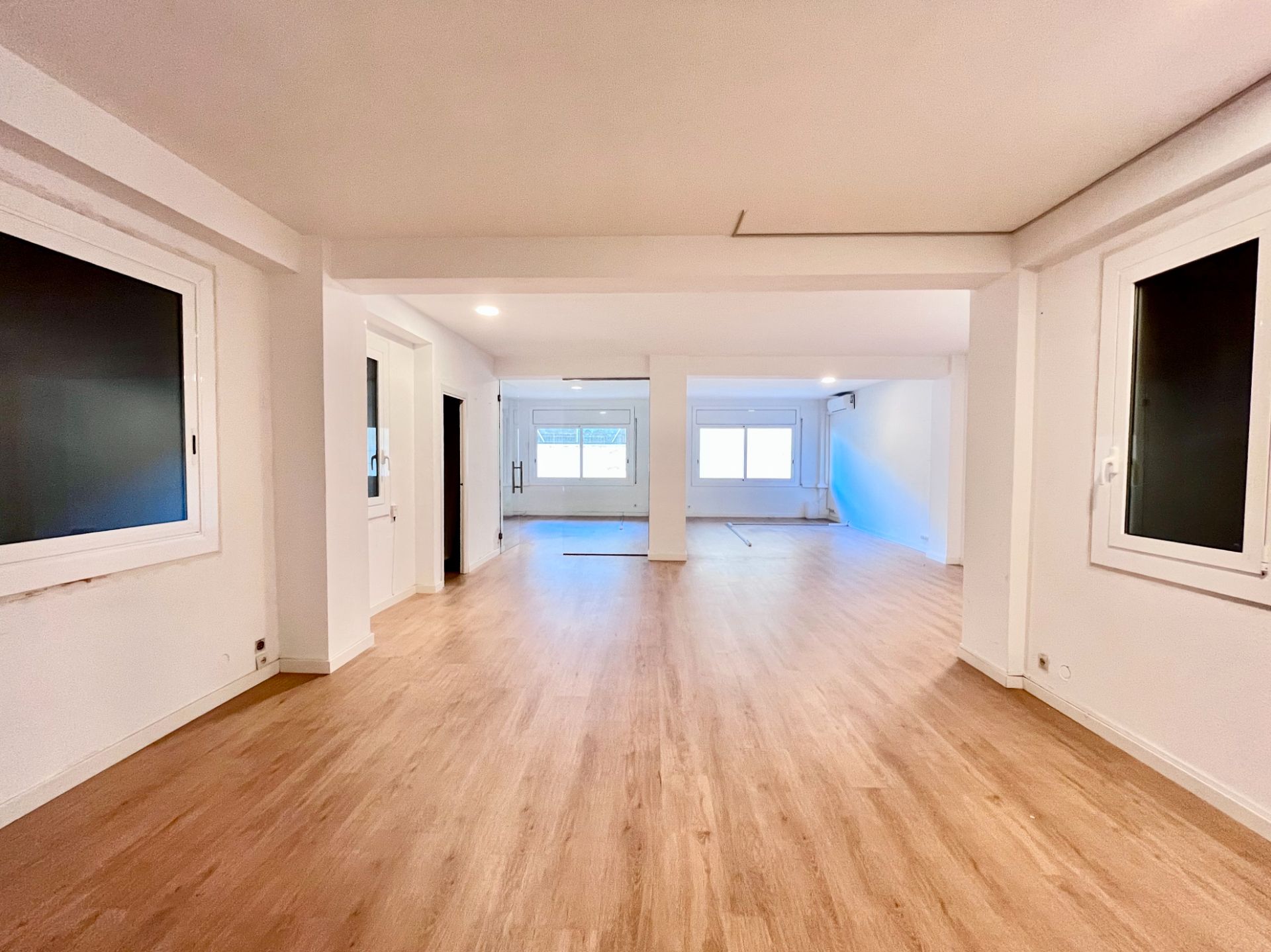 Oficina de lloguer en  Barcelona Capital amb Aire condicionat i Calefacció