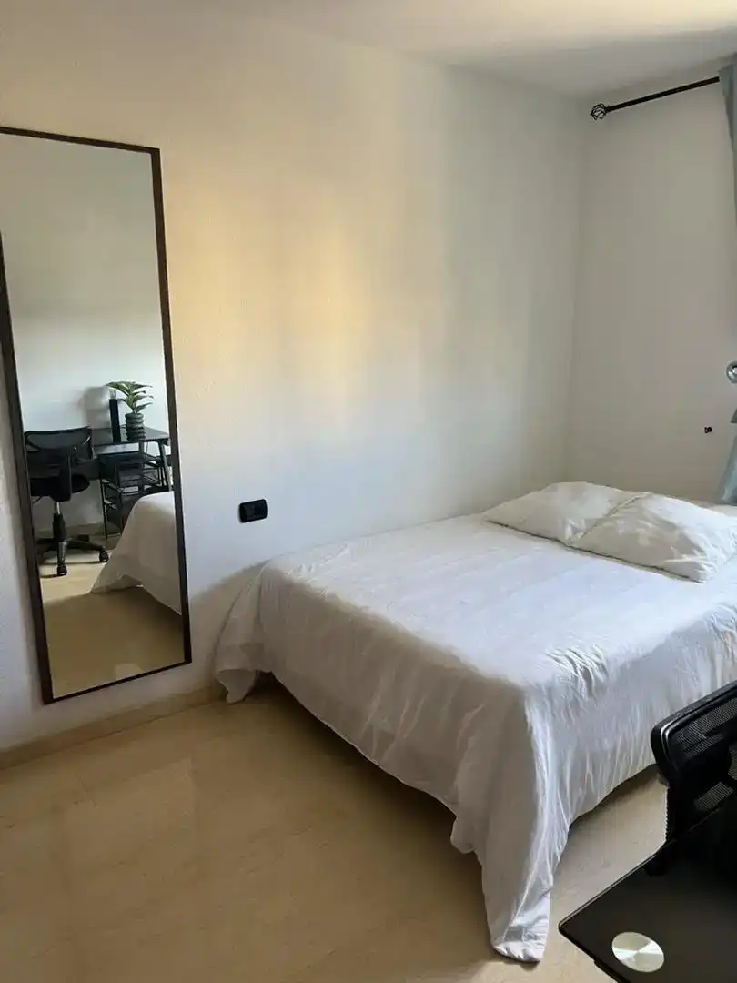 Dormitori de Casa o xalet per a compartir en Los Baldíos - Geneto - Guajara