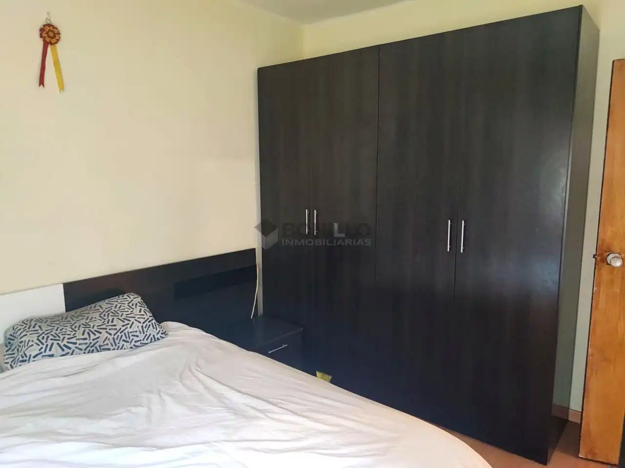 Dormitori de Apartament en venda en Teruel amb Calefacció i Moblat