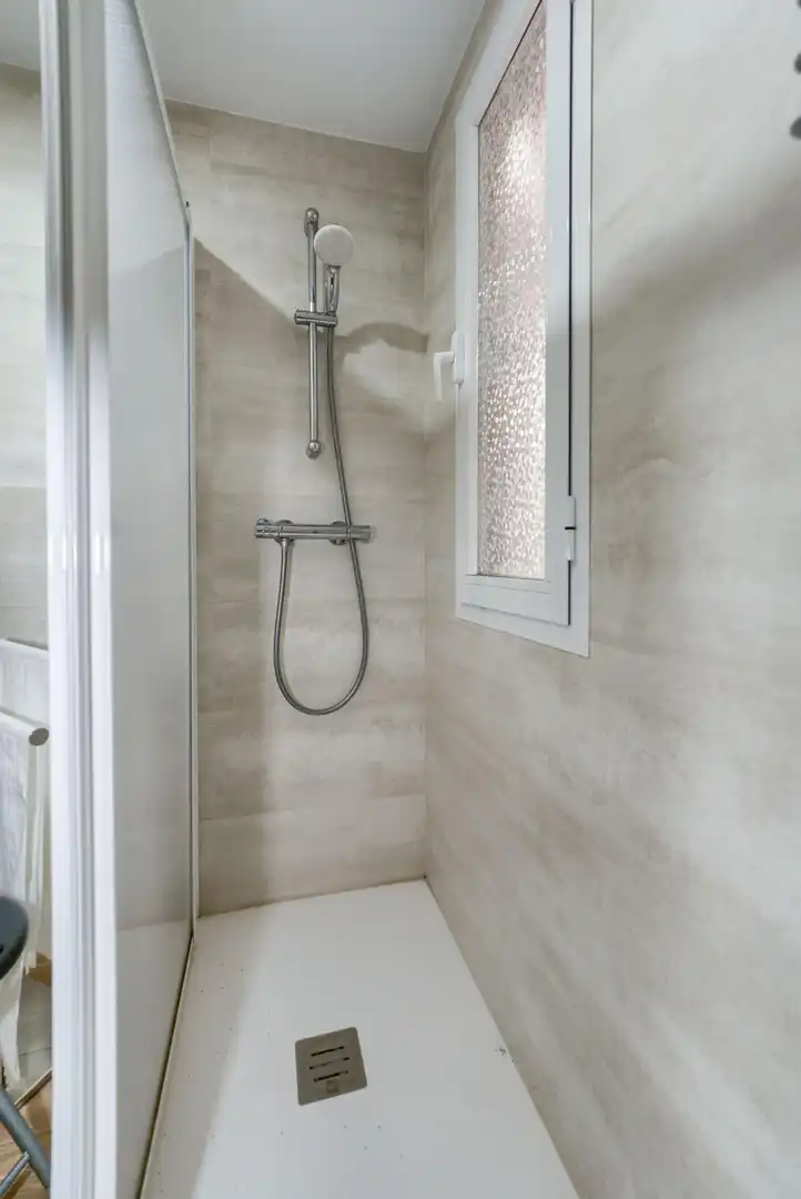 Baño de Piso en venta en Mairena del Aljarafe con Aire acondicionado