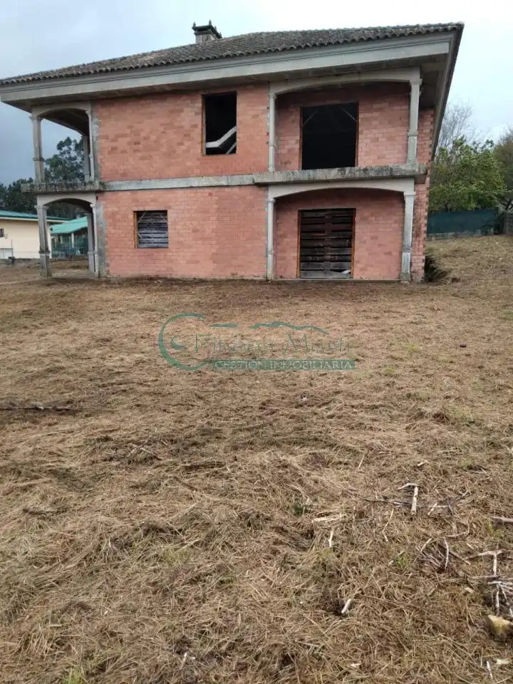 Casa o xalet en venda en Redondela amb Calefacció, Jardí privat i Terrassa