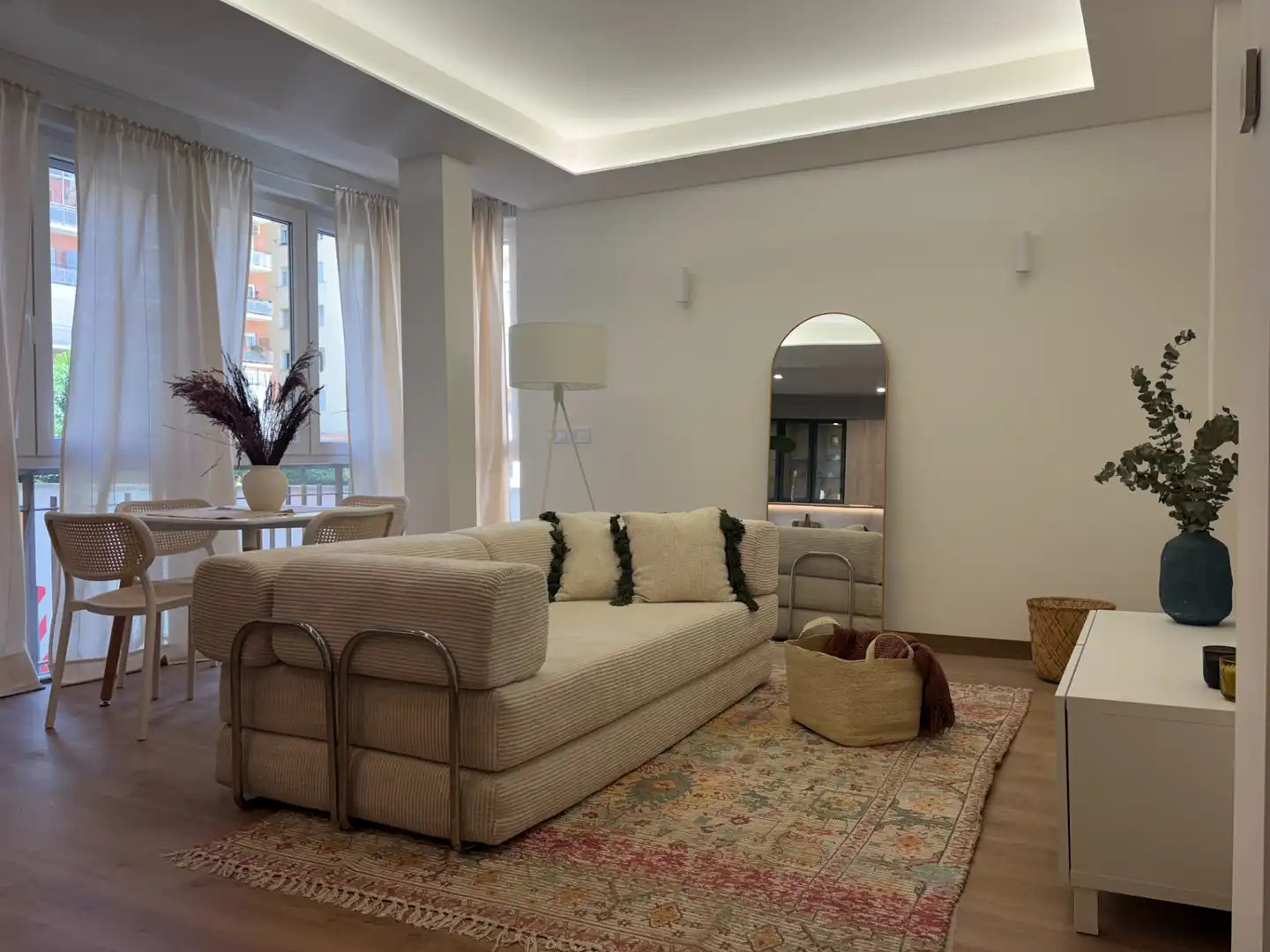 Living room of Flat for sale in Madrid  with Air Conditioner, Heating and Furnished