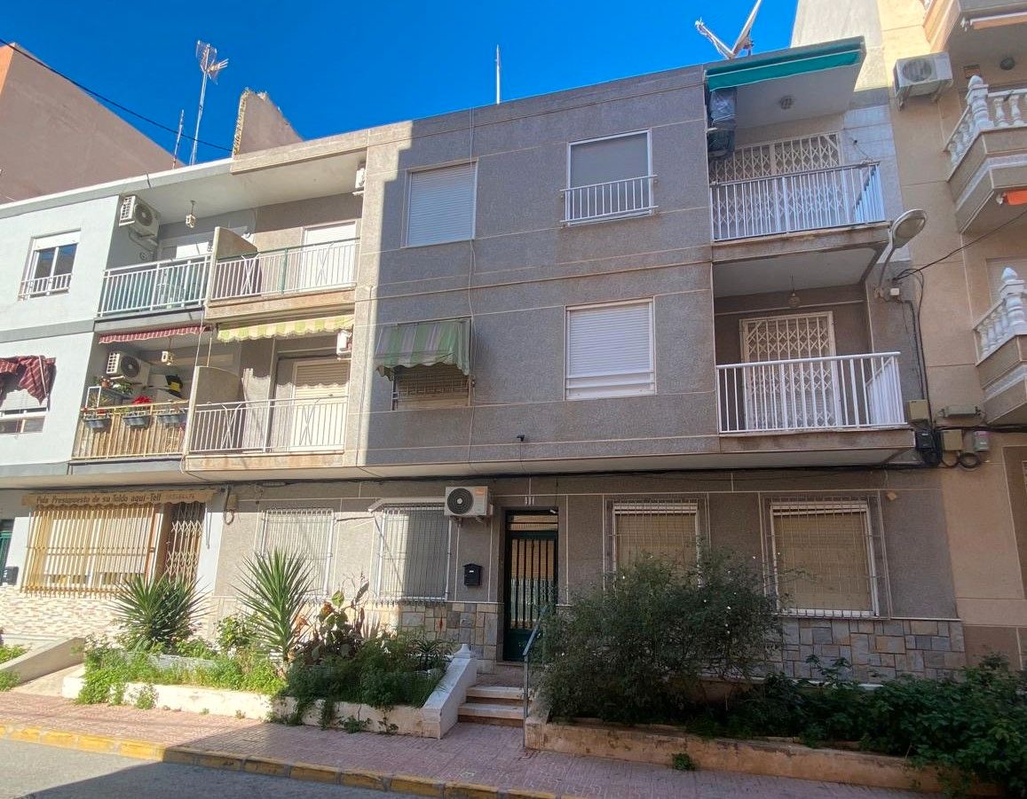 Vista exterior de Planta baixa en venda en Torrevieja amb Moblat