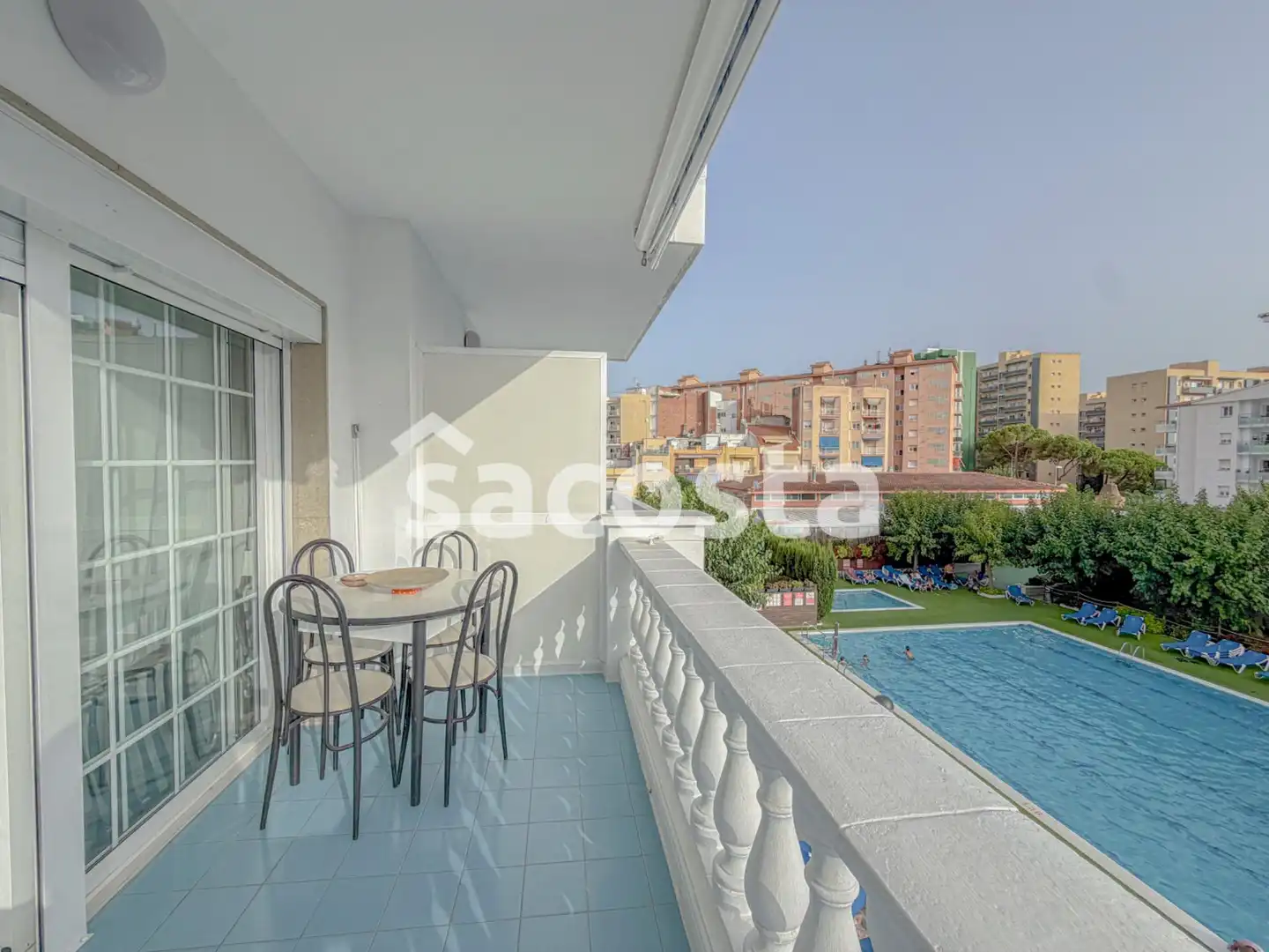 Schwimmbecken von Wohnung zum Verkauf in Blanes mit Klimaanlage, Heizung und Terrasse