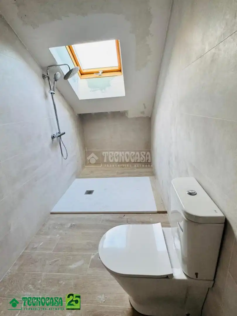 Bathroom of Duplexes for sale in Toledo  with Air Conditioner