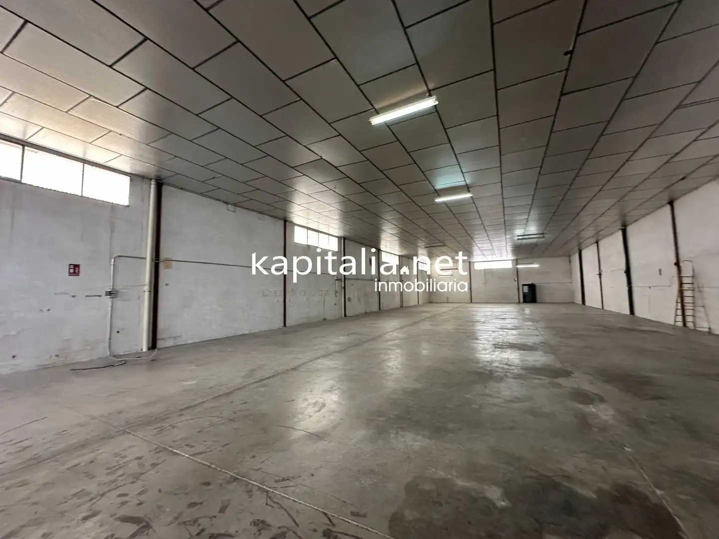 Fabrikhallen zur Miete in Ontinyent