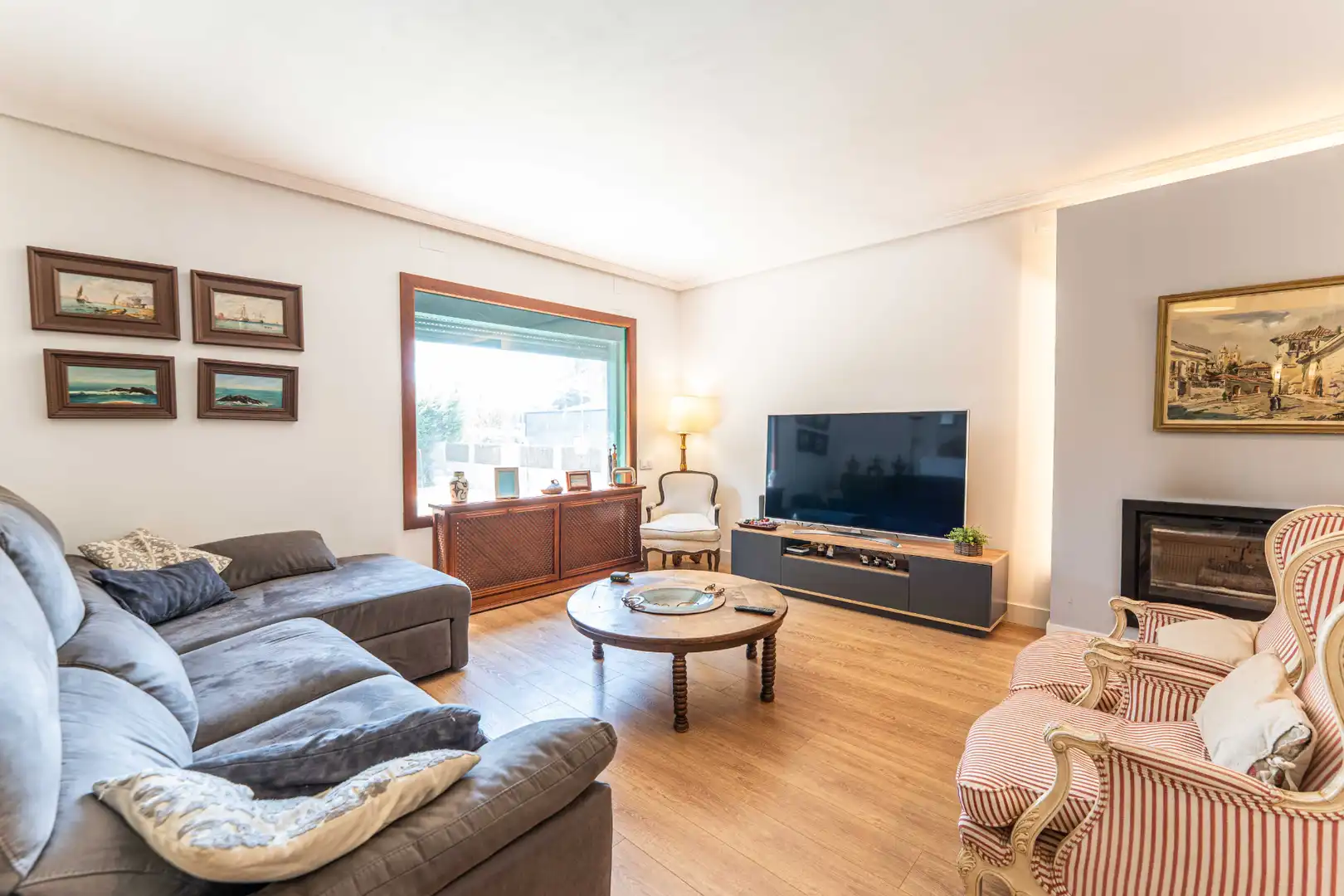 Sala d'estar de Casa o xalet en venda en Alpedrete amb Calefacció, Jardí privat i Terrassa