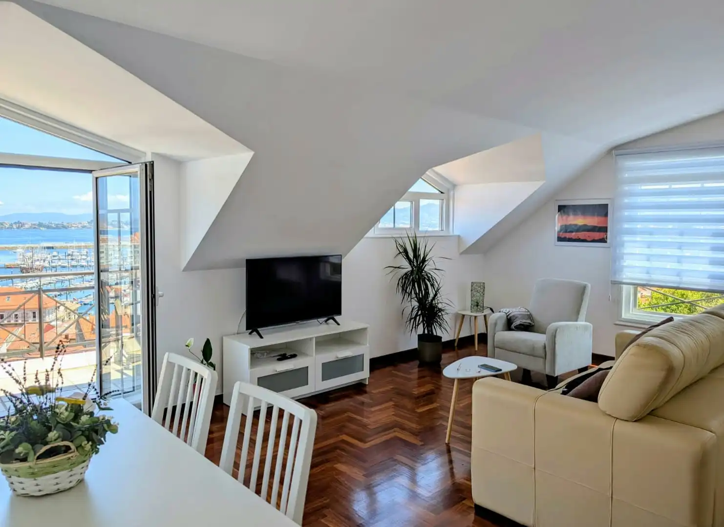 Living room of Attic for rent in Baiona  with Furnished, Balcony and Community pool