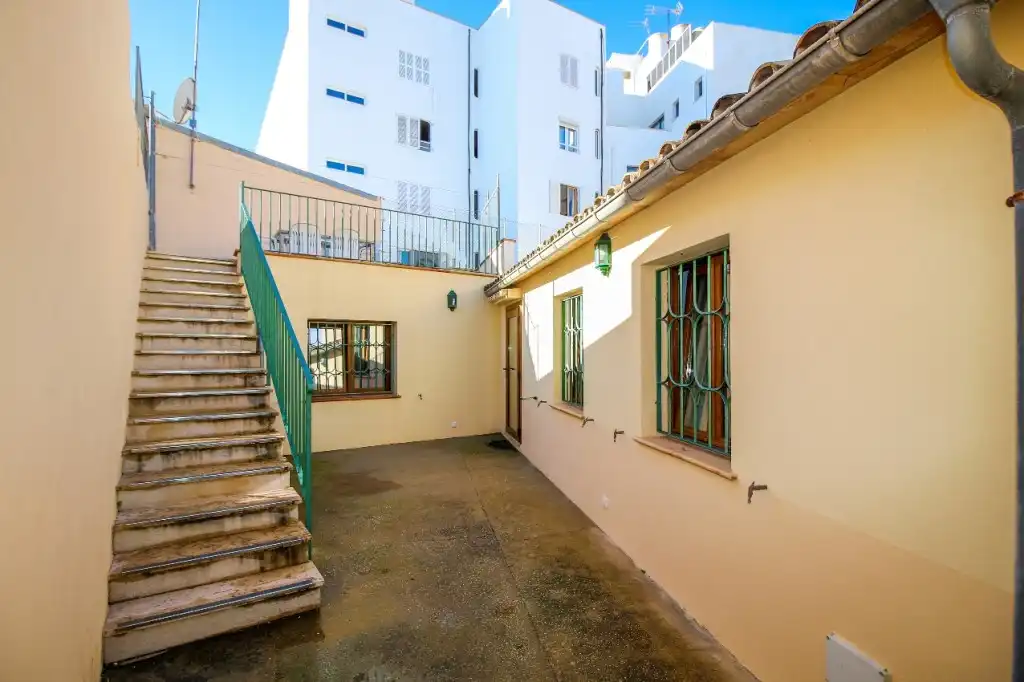 Vista exterior de Casa adosada en venta en Pollença con Aire acondicionado, Calefacción y Terraza