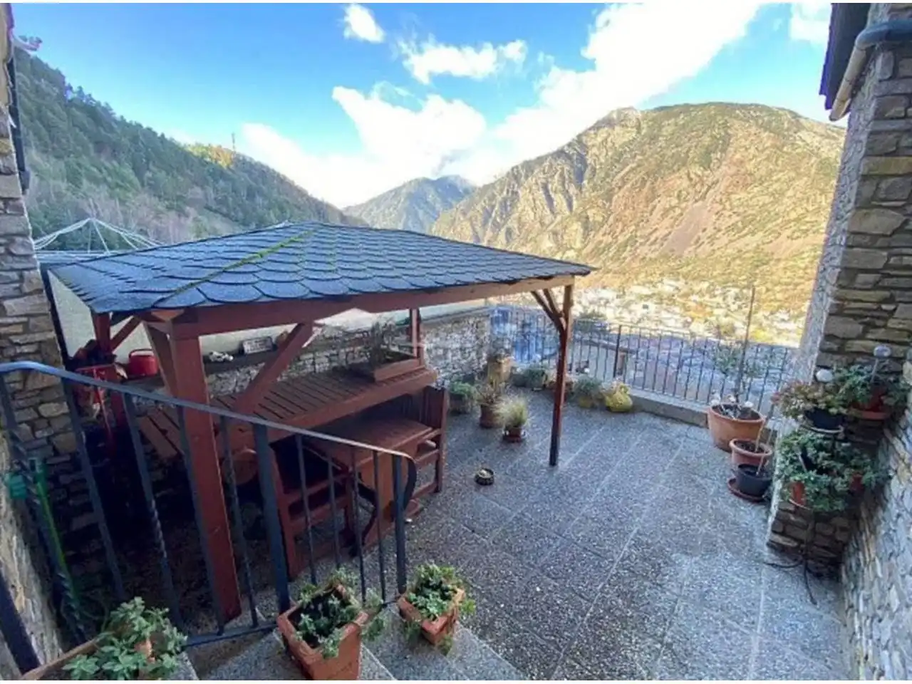 Adossat amb jardí en venda a Les Escaldes