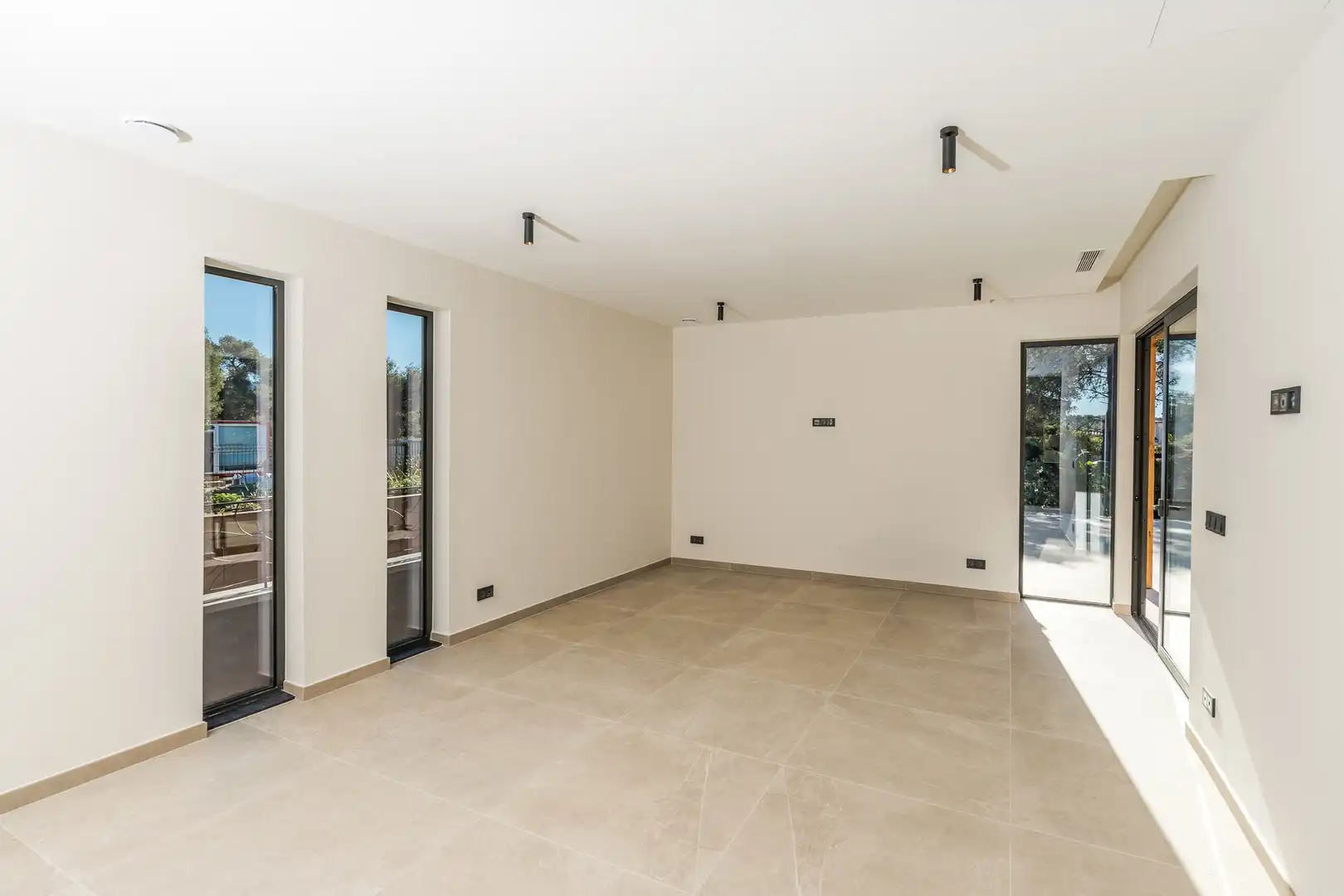Houses for sale in Jávea / Xàbia  with Air Conditioner, Heating and Private garden