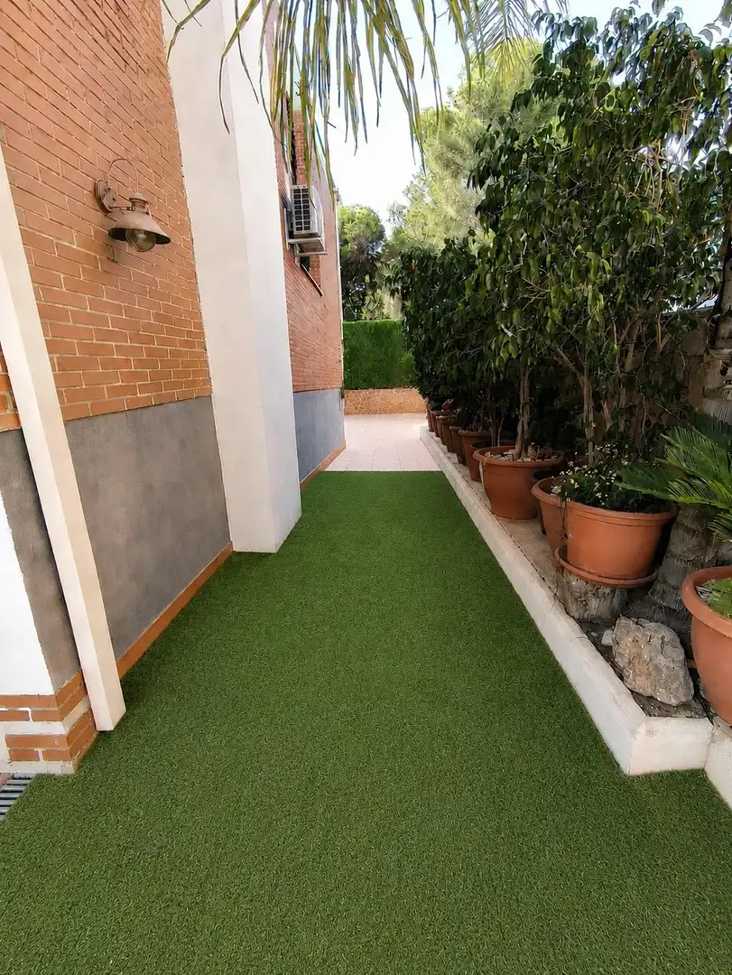 Terrassa de Casa adosada en venda en Torrent amb Aire condicionat, Jardí privat i Terrassa