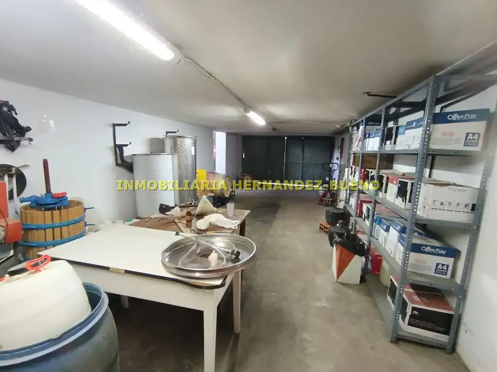 Büro zur Miete in Salamanca mit Klimaanlage, Heizung und Möbliert