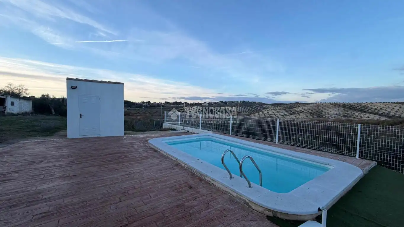 Piscina de Finca rústica en venta en Jaén con Trastero
