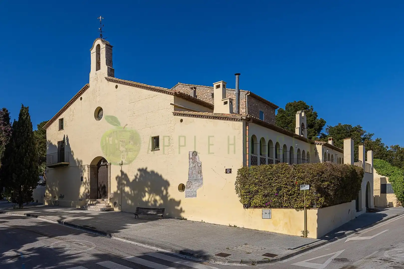 Vista exterior de Casa o chalet en venta en Vilanova i la Geltrú con Aire acondicionado, Calefacción y Jardín privado