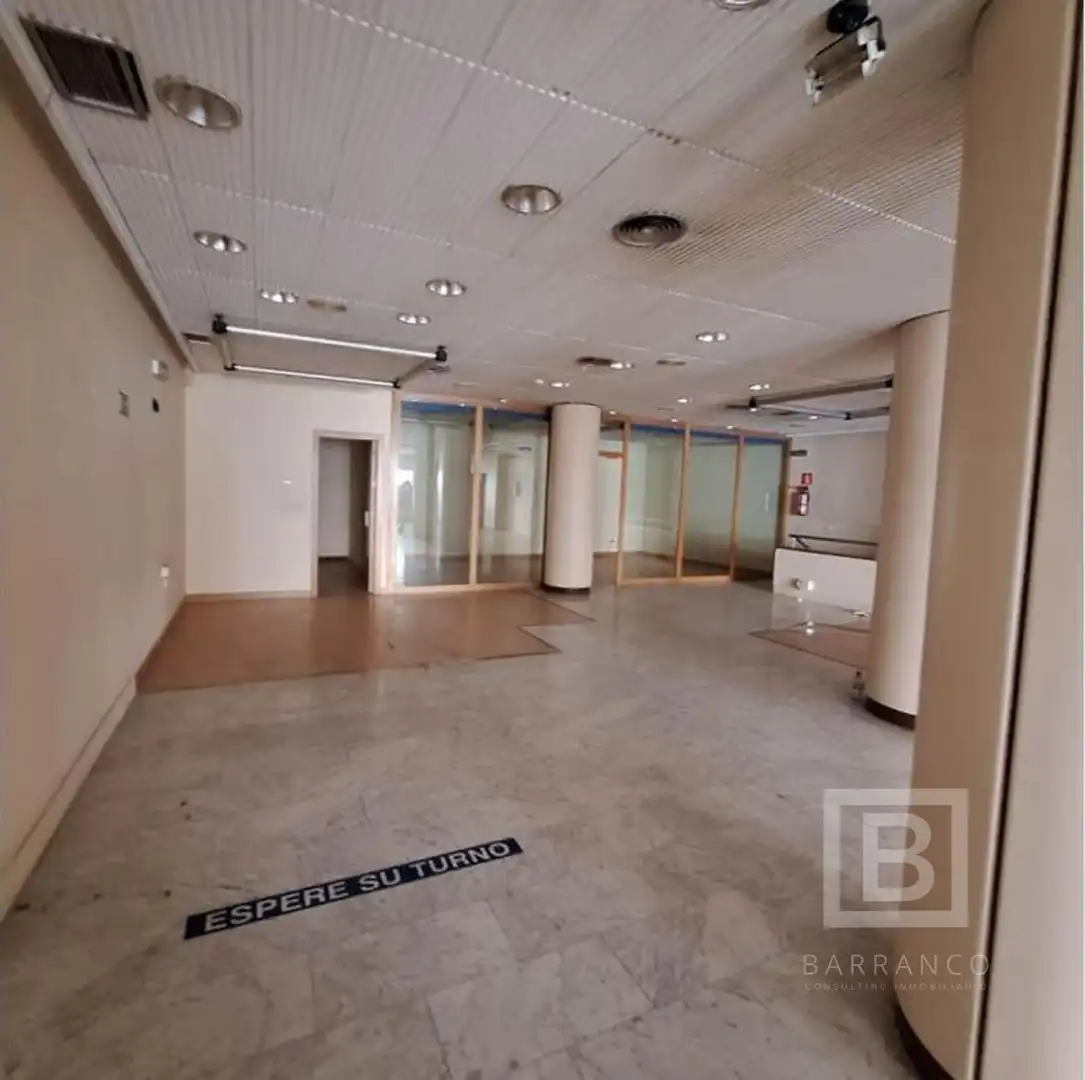 Local comercial de lloguer a Sevilla, imagen 2