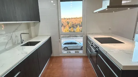 Foto 4 de Casa adosada en venta en Valdorros, Burgos