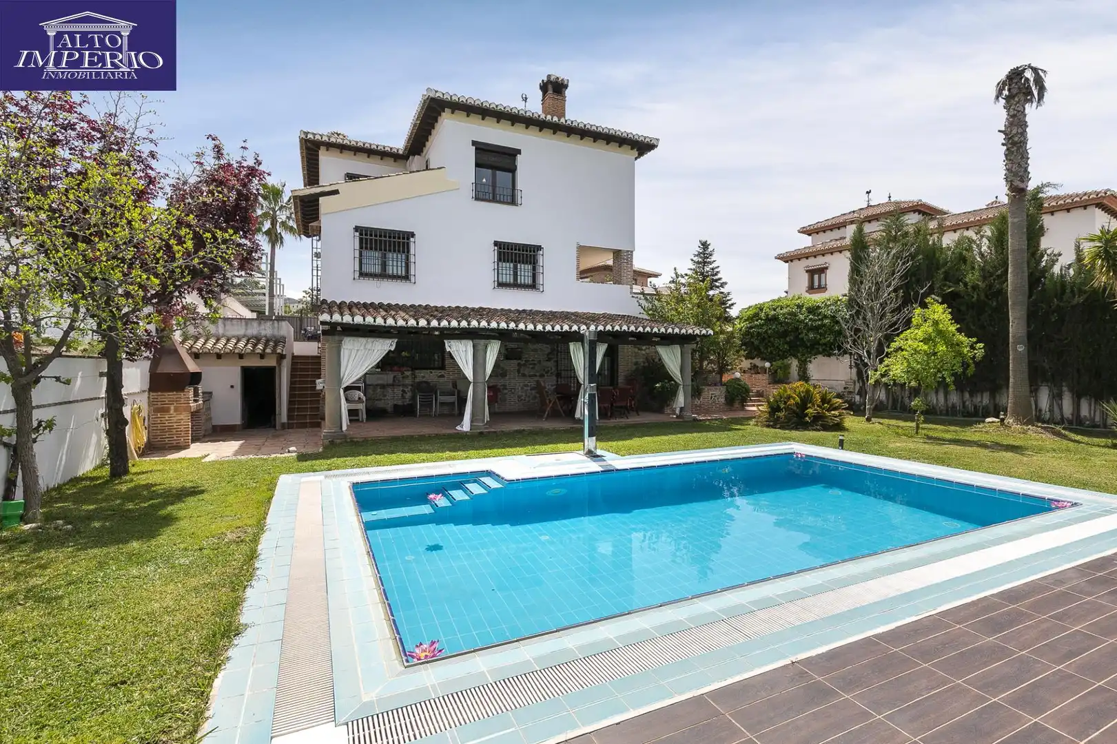 Villa mit Terrasse zum Verkauf in Calle Cúllar Vega