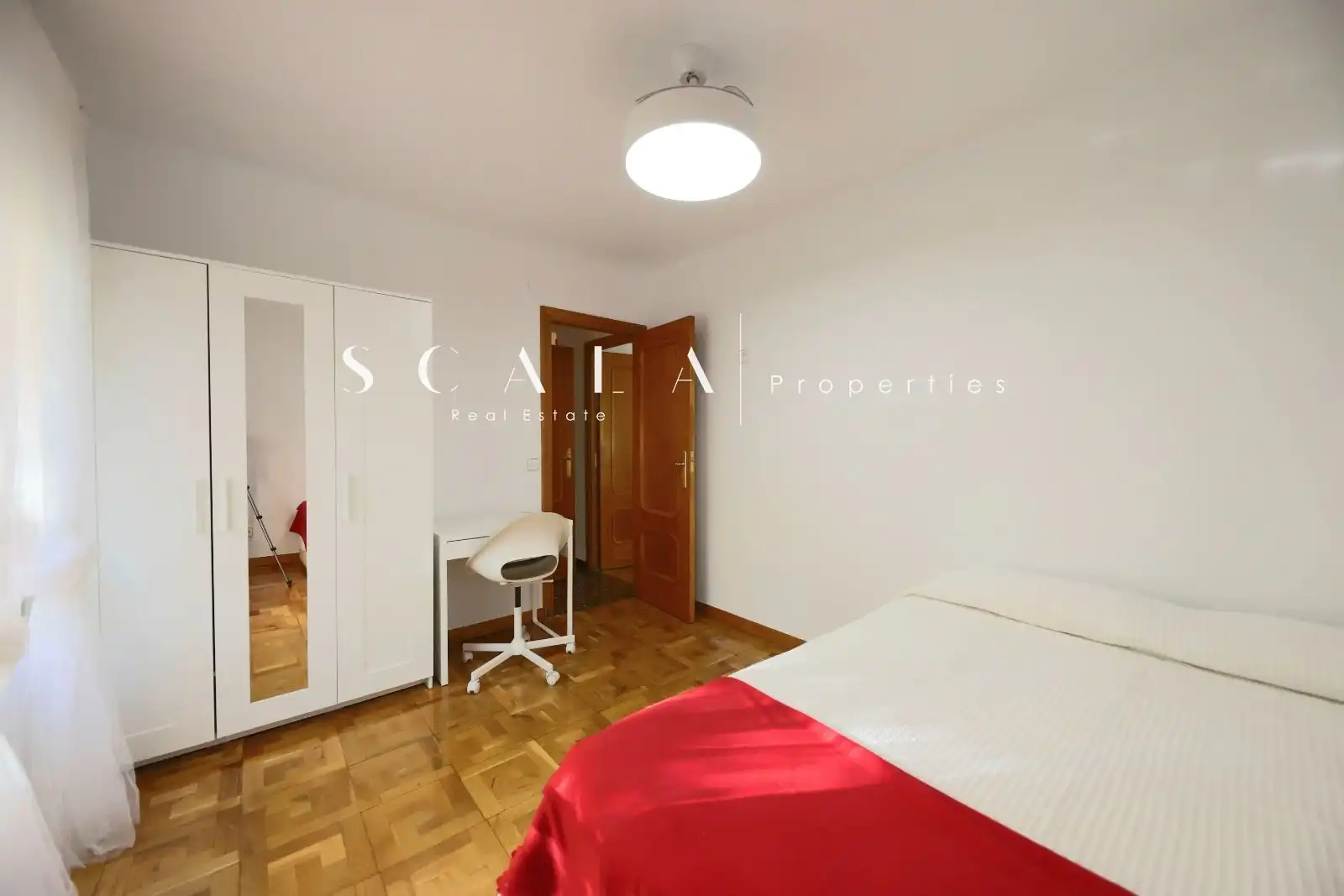 Bedroom of Flat for rent in Madrid  with Air Conditioner, Heating and Terrace