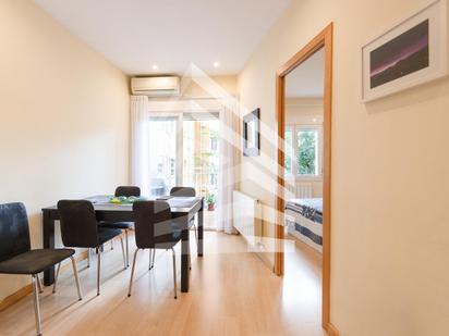 Schlafzimmer von Wohnung zum verkauf in  Barcelona Capital mit Klimaanlage und Balkon