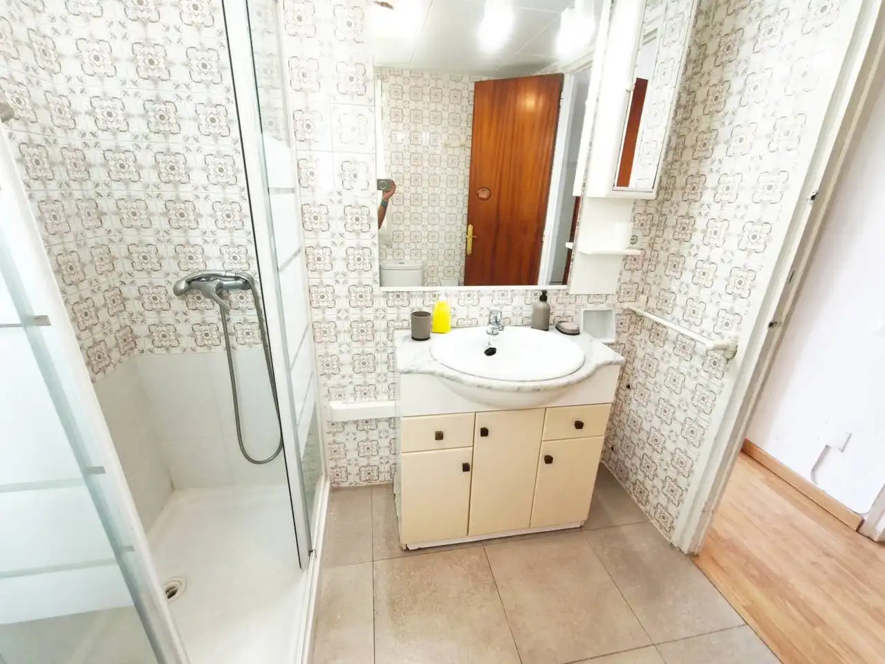 Baño de Piso en venta en Calafell con Aire acondicionado, Terraza y Alarma
