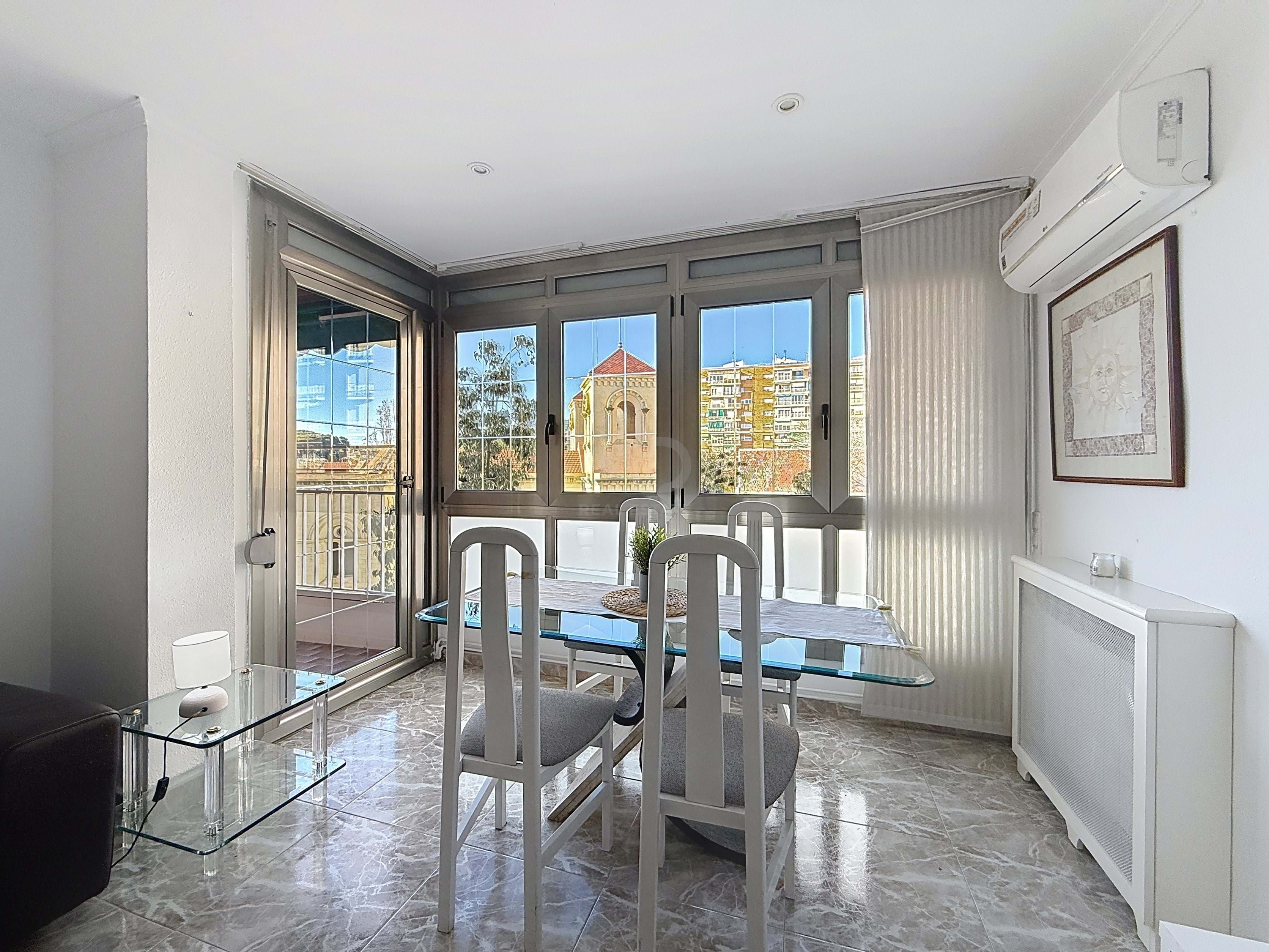 Dining room of Flat for sale in  Barcelona Capital  with Air Conditioner, Heating and Swimming Pool