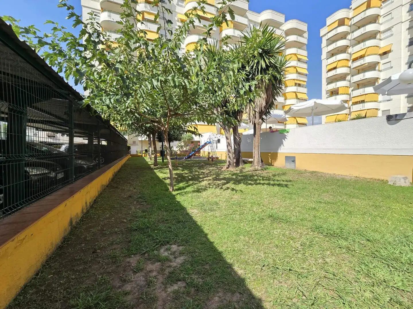 Jardí de Casa adosada en venda en Gandia amb Aire condicionat, Jardí privat i Terrassa