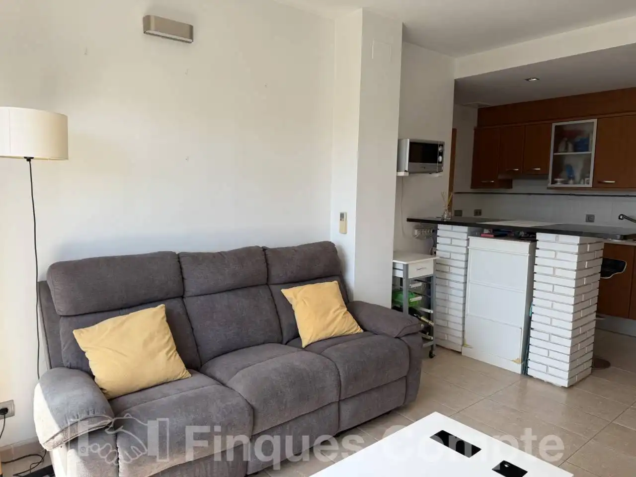 Sala de estar de Apartamento en venta en El Vendrell con Aire acondicionado, Terraza y Piscina comunitaria