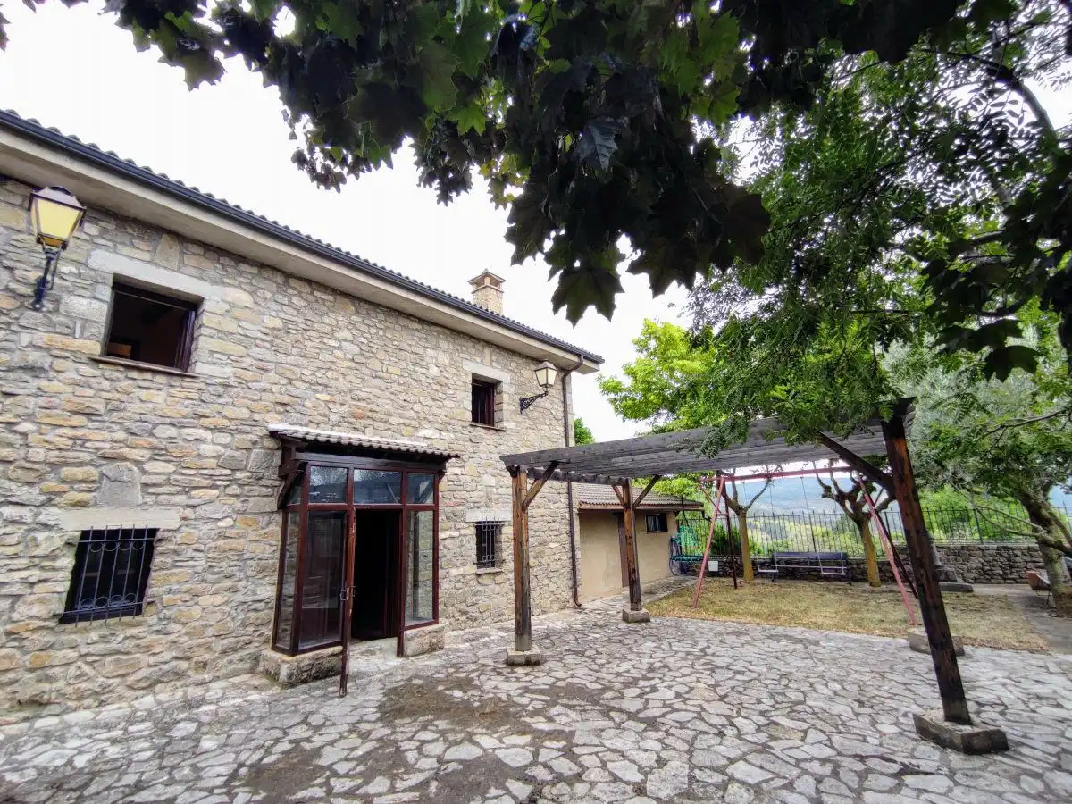 Vista exterior de Casa o chalet en venta en Sabiñánigo con Calefacción, Jardín privado y Terraza