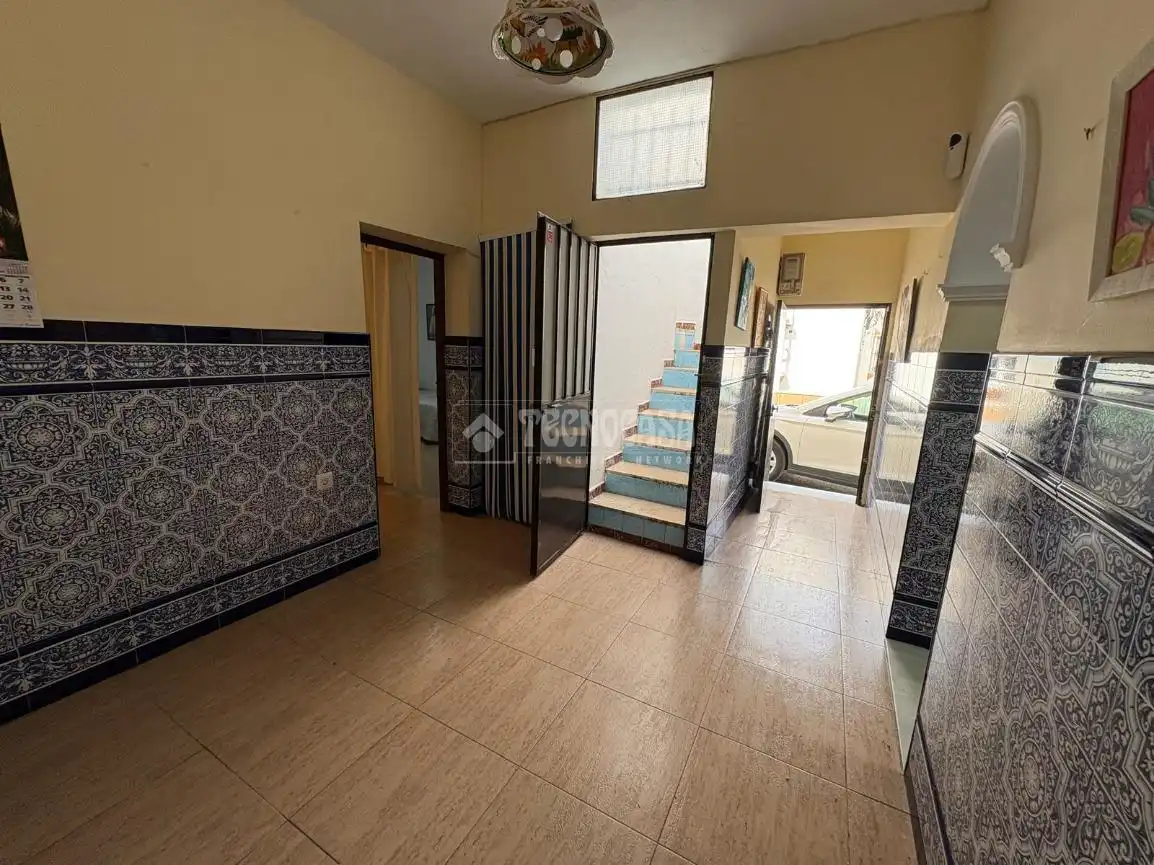 Detached homes for sale in Chiclana de la Frontera  with Furnished