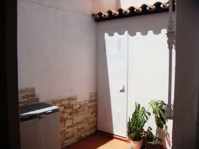 Detached homes for rent in Algeciras  with Air Conditioner and Furnished