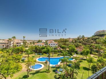 Penthouse with pool for sale in Urb. la Cala Hills
