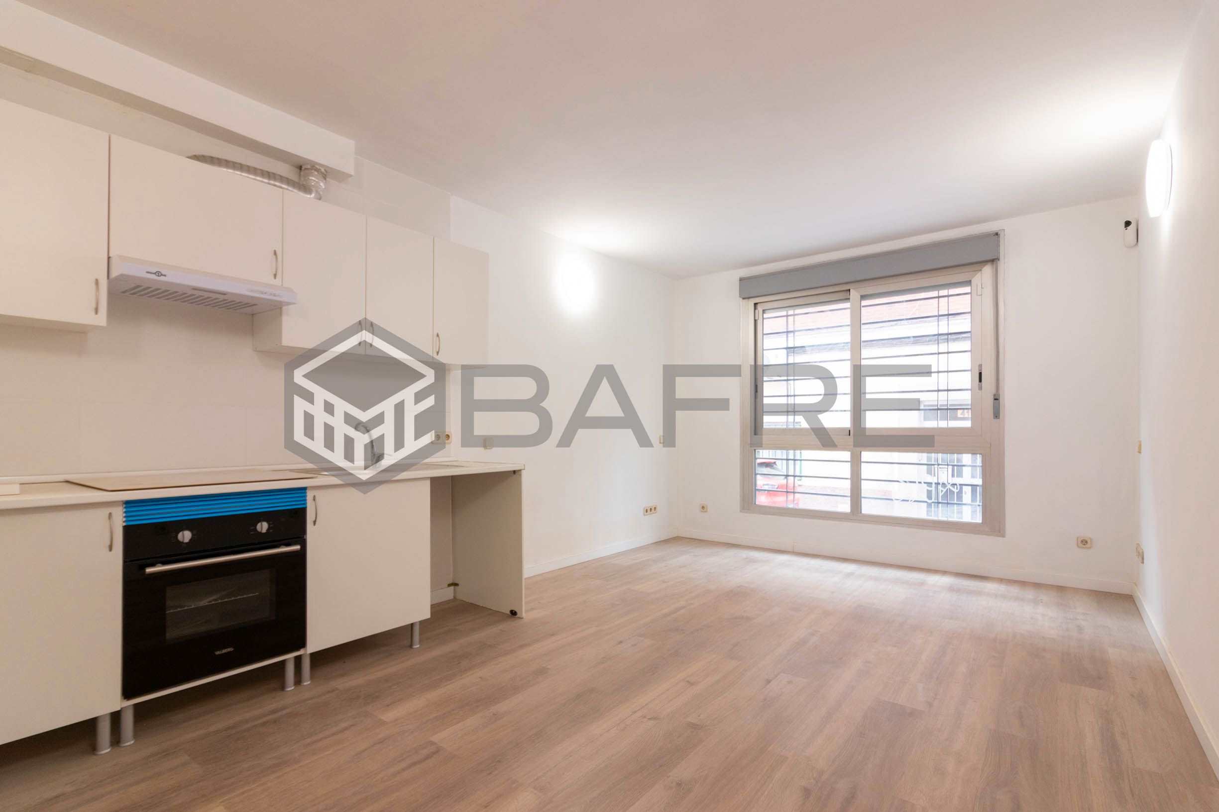 Vista exterior de Piso en venta en  Madrid Capital con Calefacción