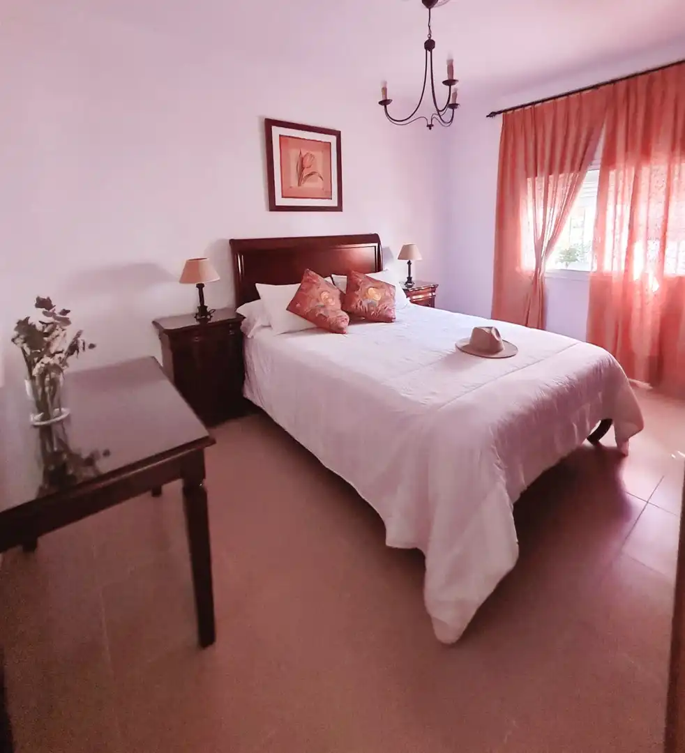 Habitación de Casa adosada de alquiler en Sanlúcar de Barrameda con Aire acondicionado, Calefacción y Terraza