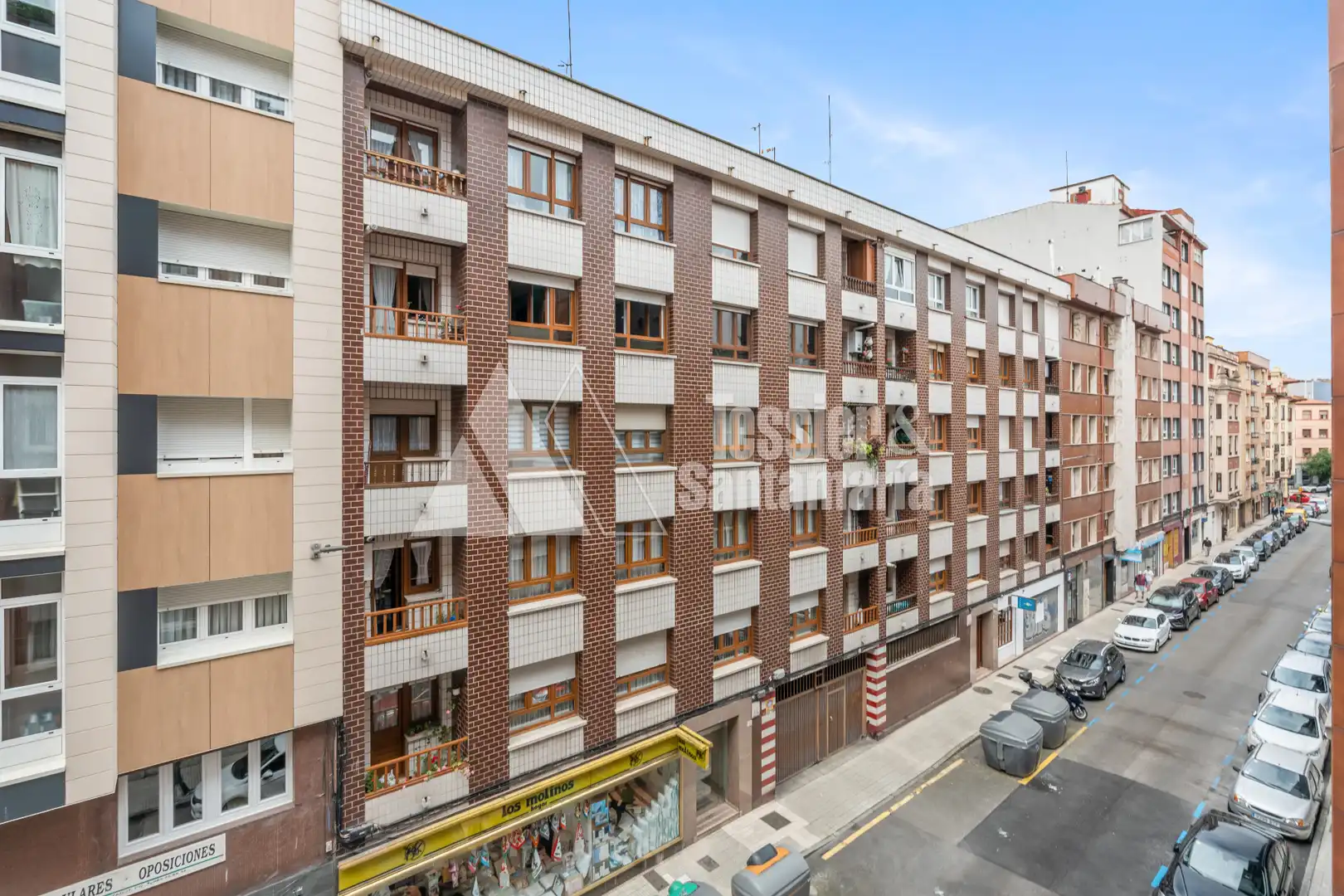 Vista exterior de Piso en venta en Gijón  con Calefacción, Amueblado y Horno