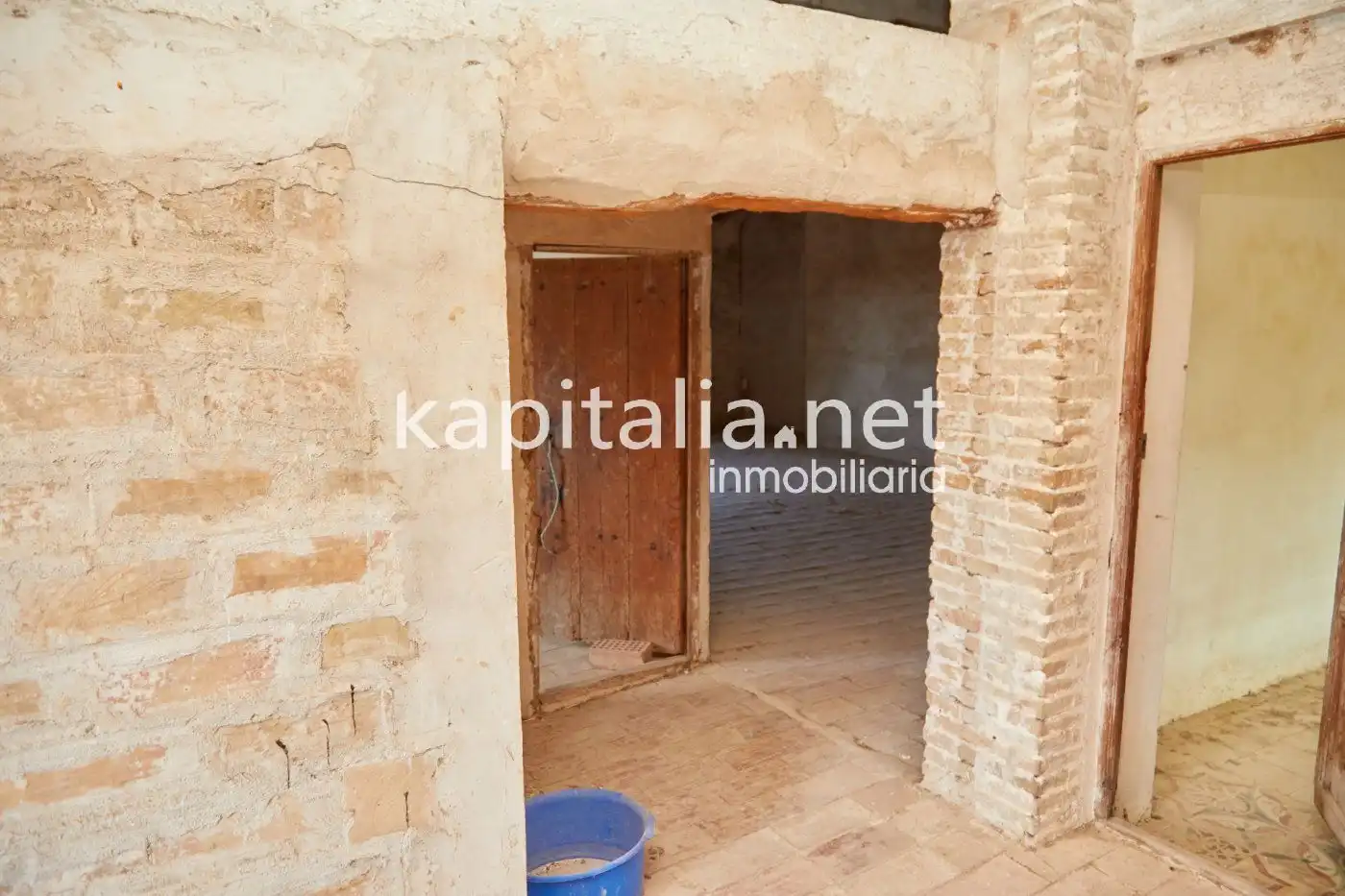 Country house zum Verkauf in Bocairent mit Privatgarten, Terrasse und Balkon