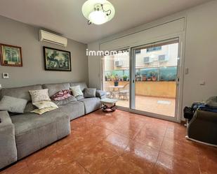 Living room of Single-family semi-detached for sale in Vilanova i la Geltrú  with Air Conditioner, Heating and Terrace