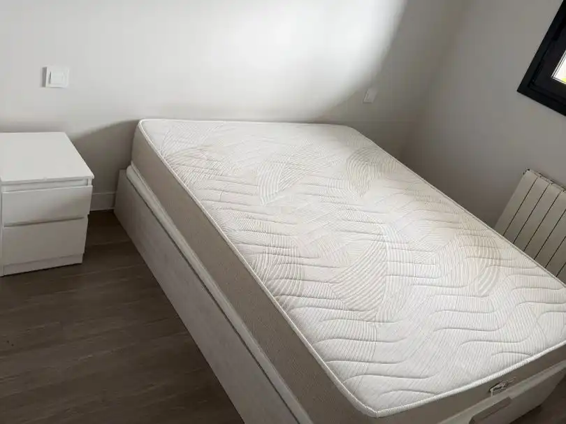 Schlafzimmer von Wohnung zur Miete in  Granada Capital mit Klimaanlage, Terrasse und Balkon