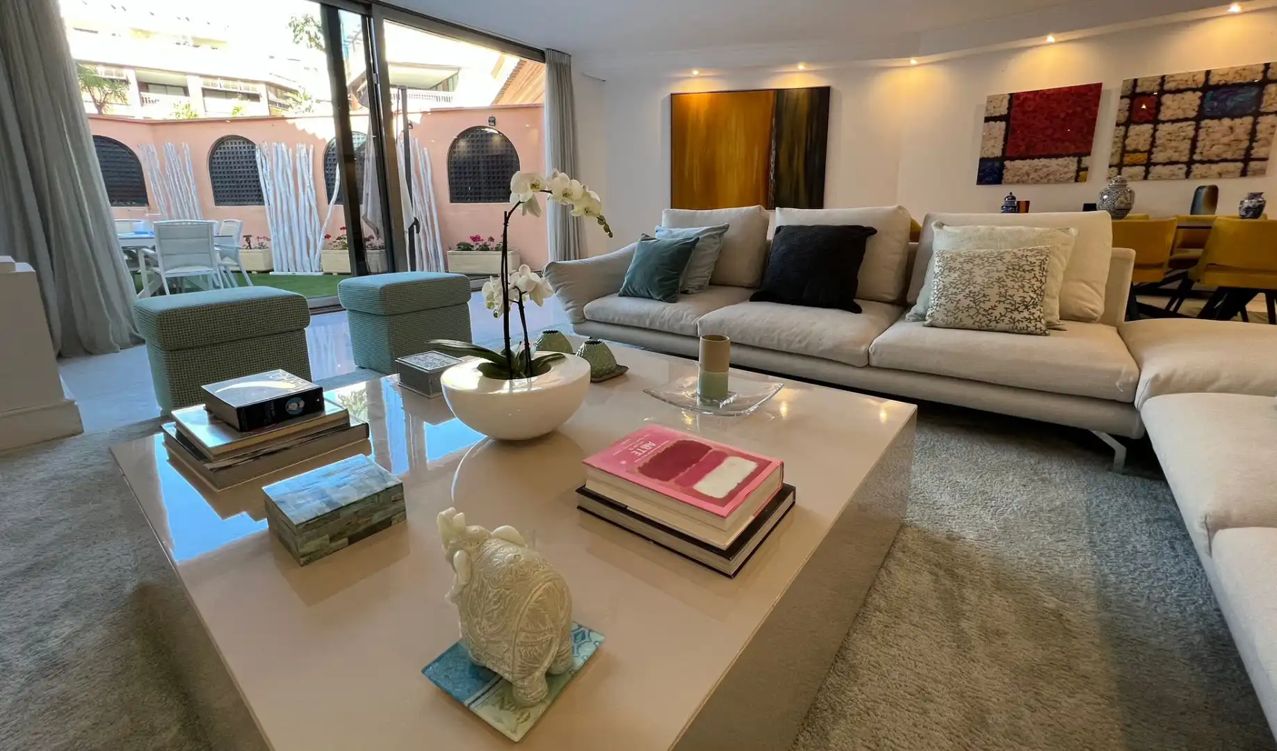 Apartment mit Pool zur Miete in EDGAR NEVILLE-UR EL RODEO 6