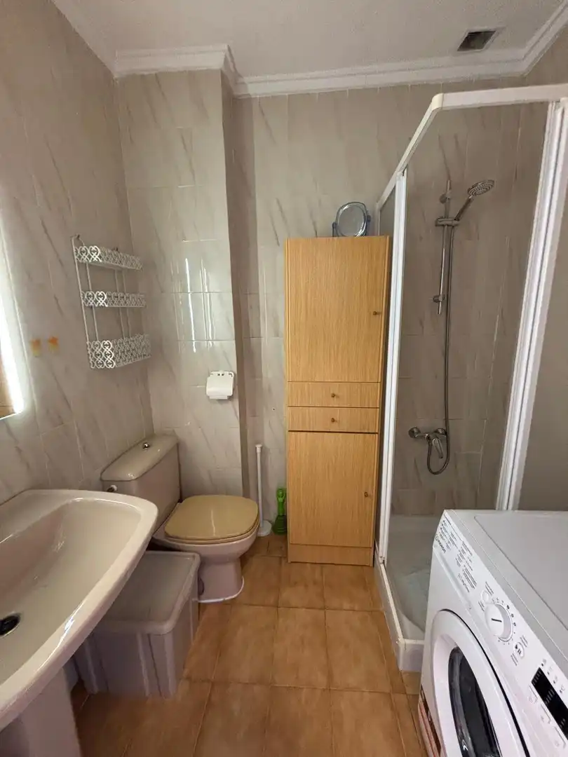 Badezimmer von Maisonette zum Verkauf in Torrevieja mit Klimaanlage und Terrasse