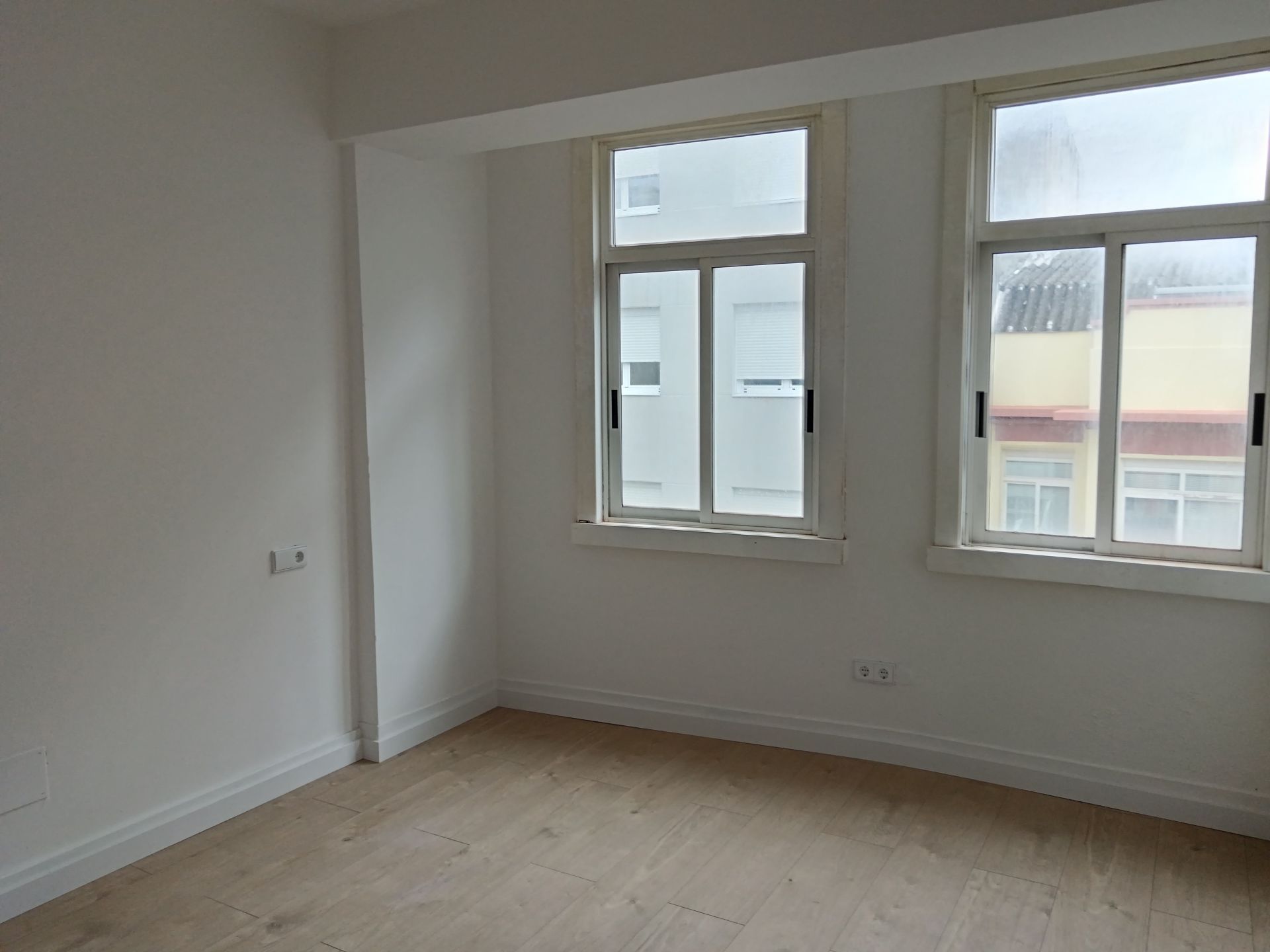 Dormitori de Pis de lloguer en A Coruña Capital  amb Calefacció