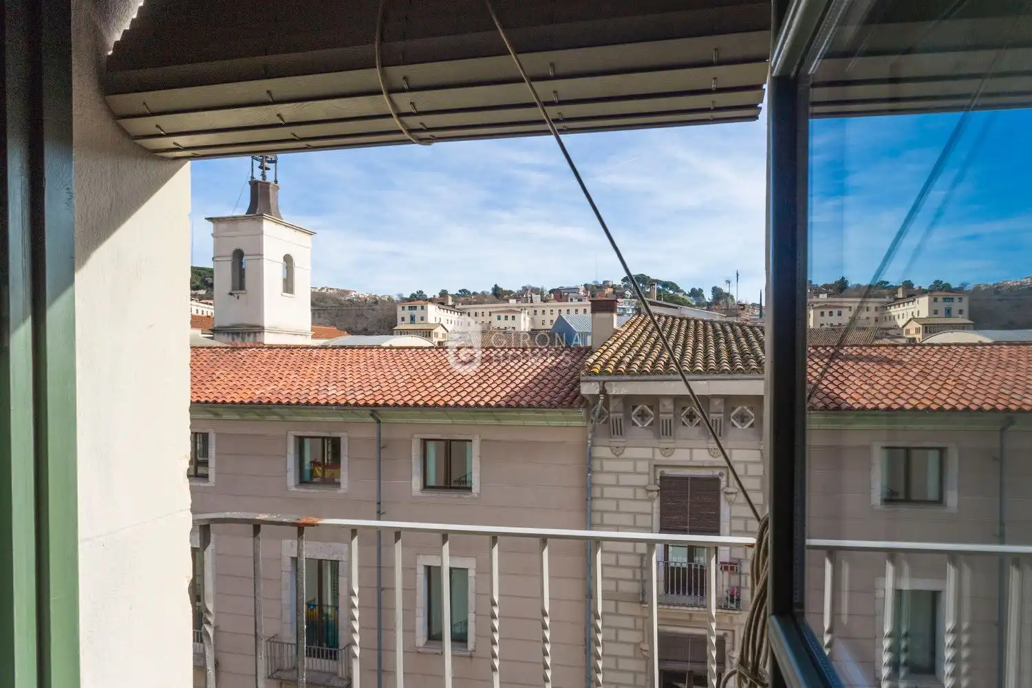 Exterior view of Attic for rent in Girona  with Air Conditioner, Heating and Pets allowed