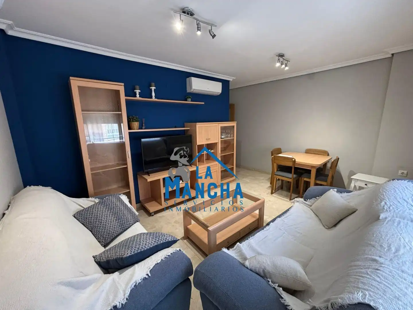 Living room of Flat for rent in  Albacete Capital  with Air Conditioner, Heating and Storage room