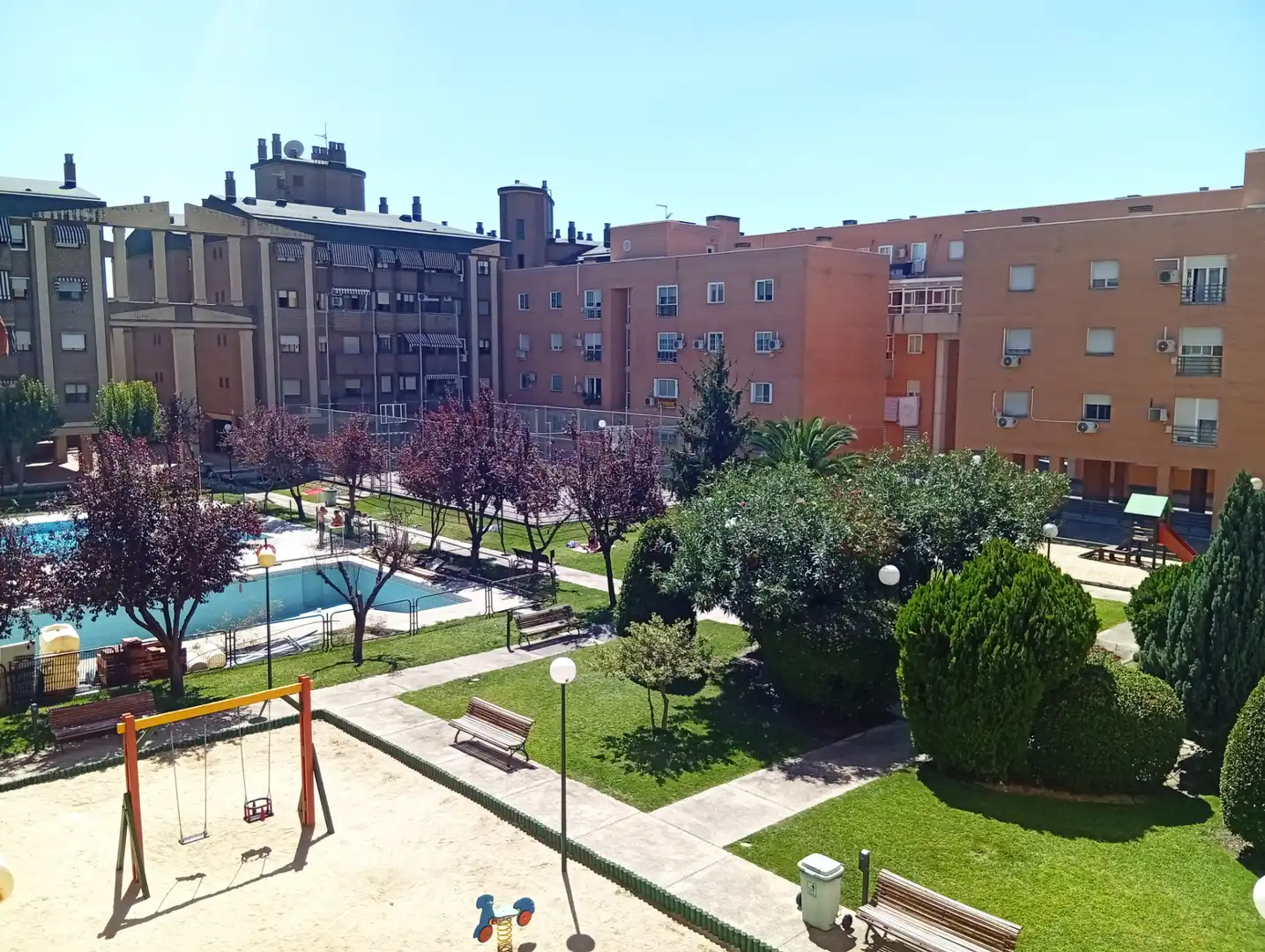 Vista exterior de Piso en venta en Leganés con Aire acondicionado, Calefacción y Jardín privado