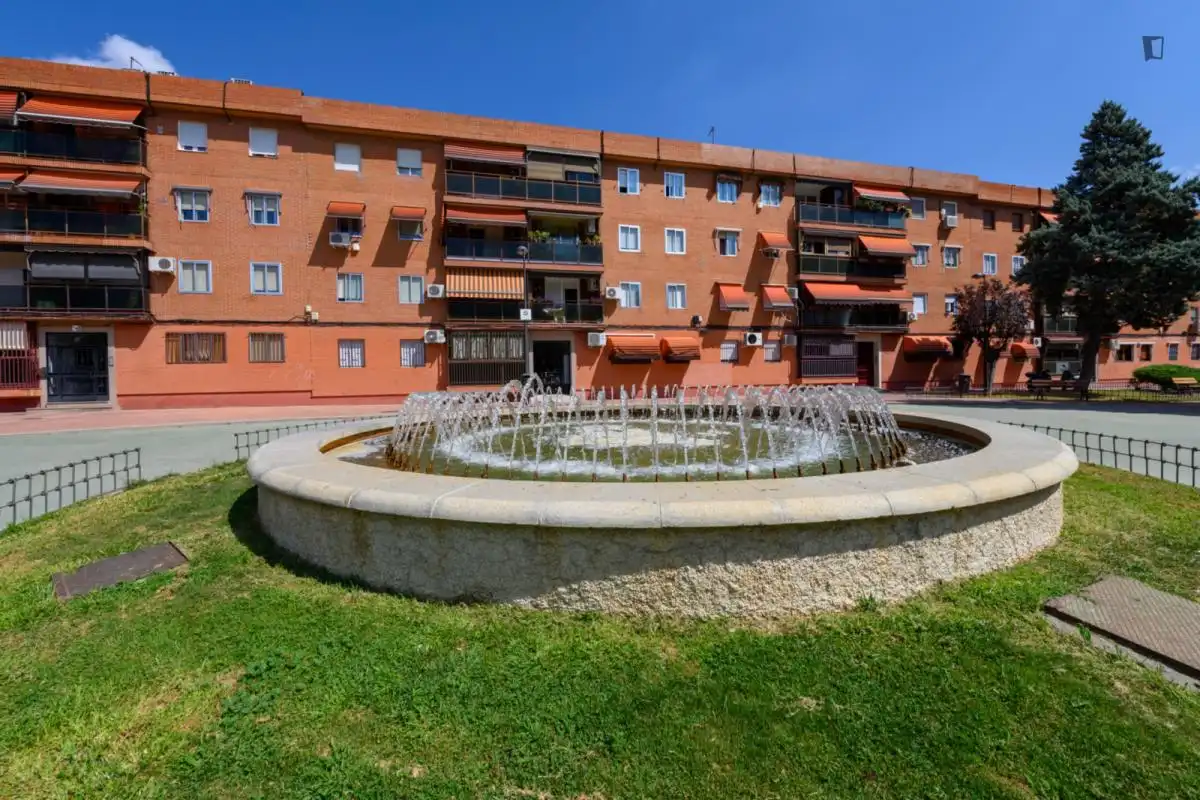 Vista exterior de Apartamento para compartir en Universidad