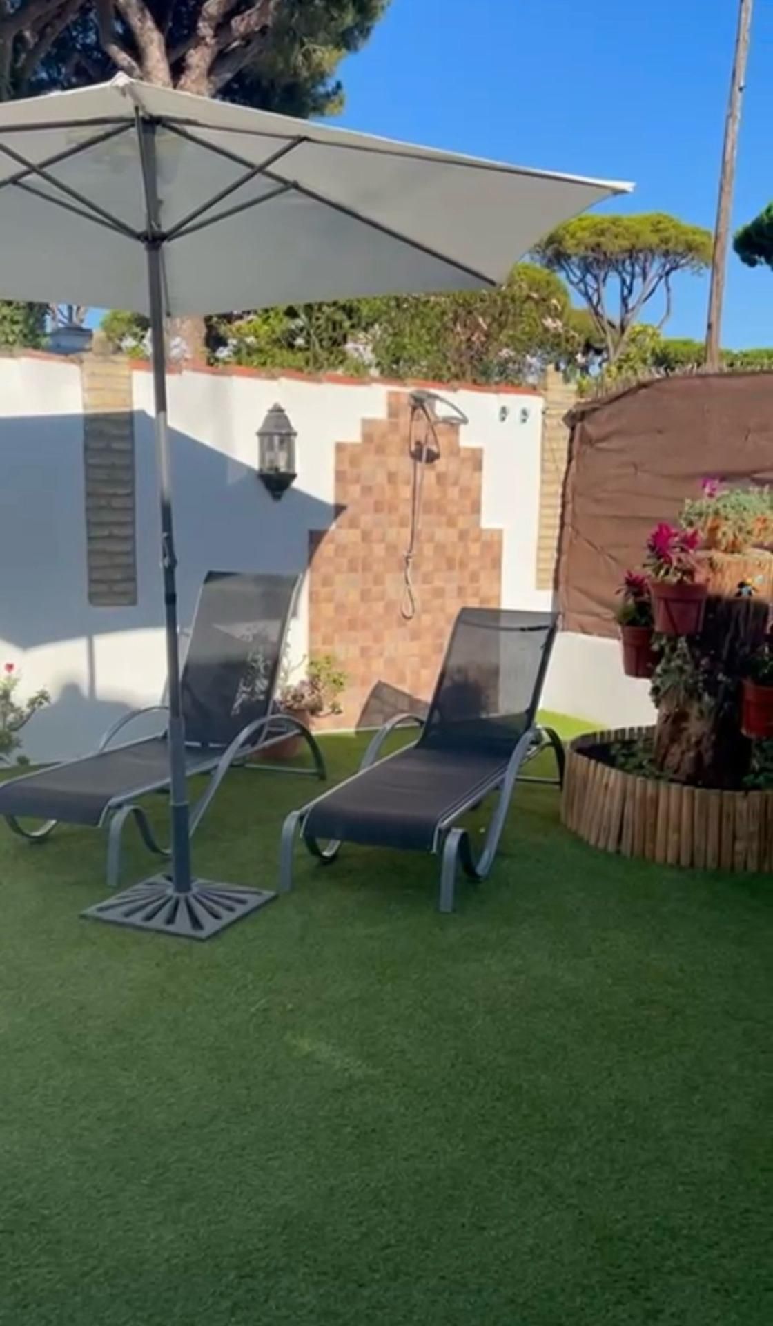 Terrace of Single-family semi-detached to rent in Chiclana de la Frontera  with Private garden