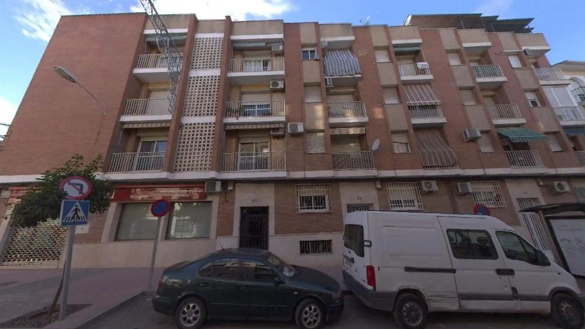 Vista exterior de Piso en venta en Lucena