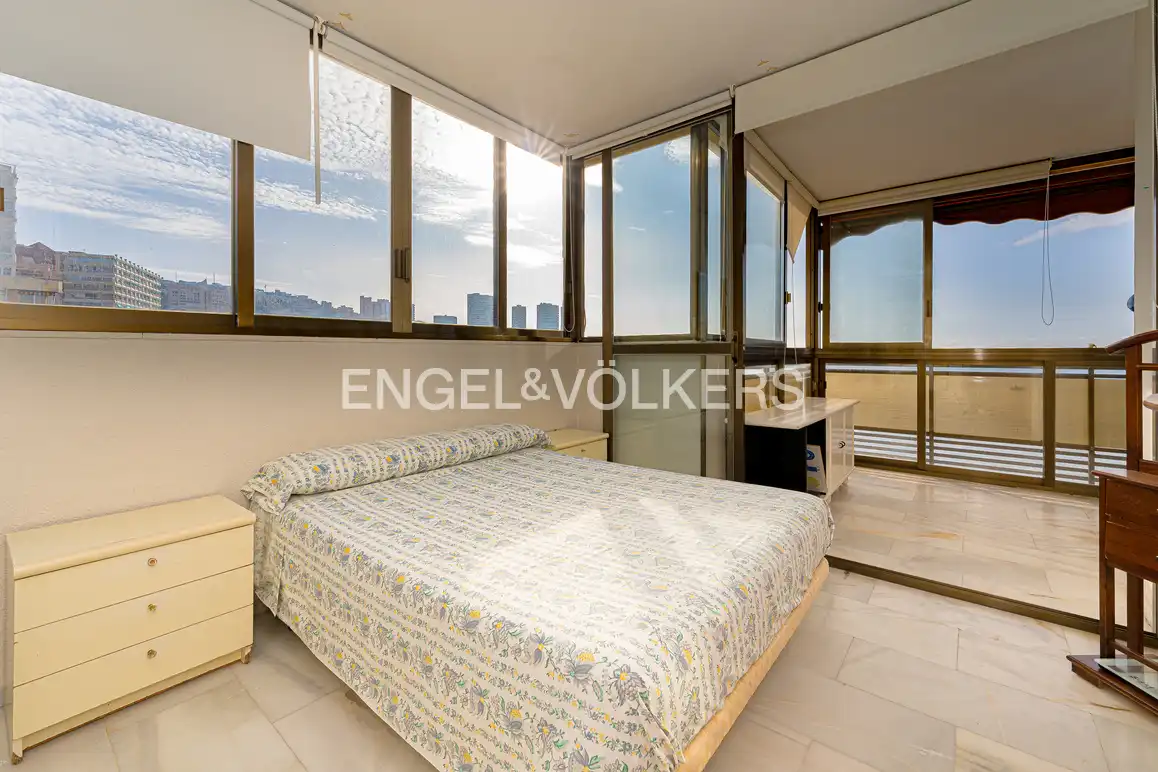 Bedroom of Apartments for sale in Benidorm